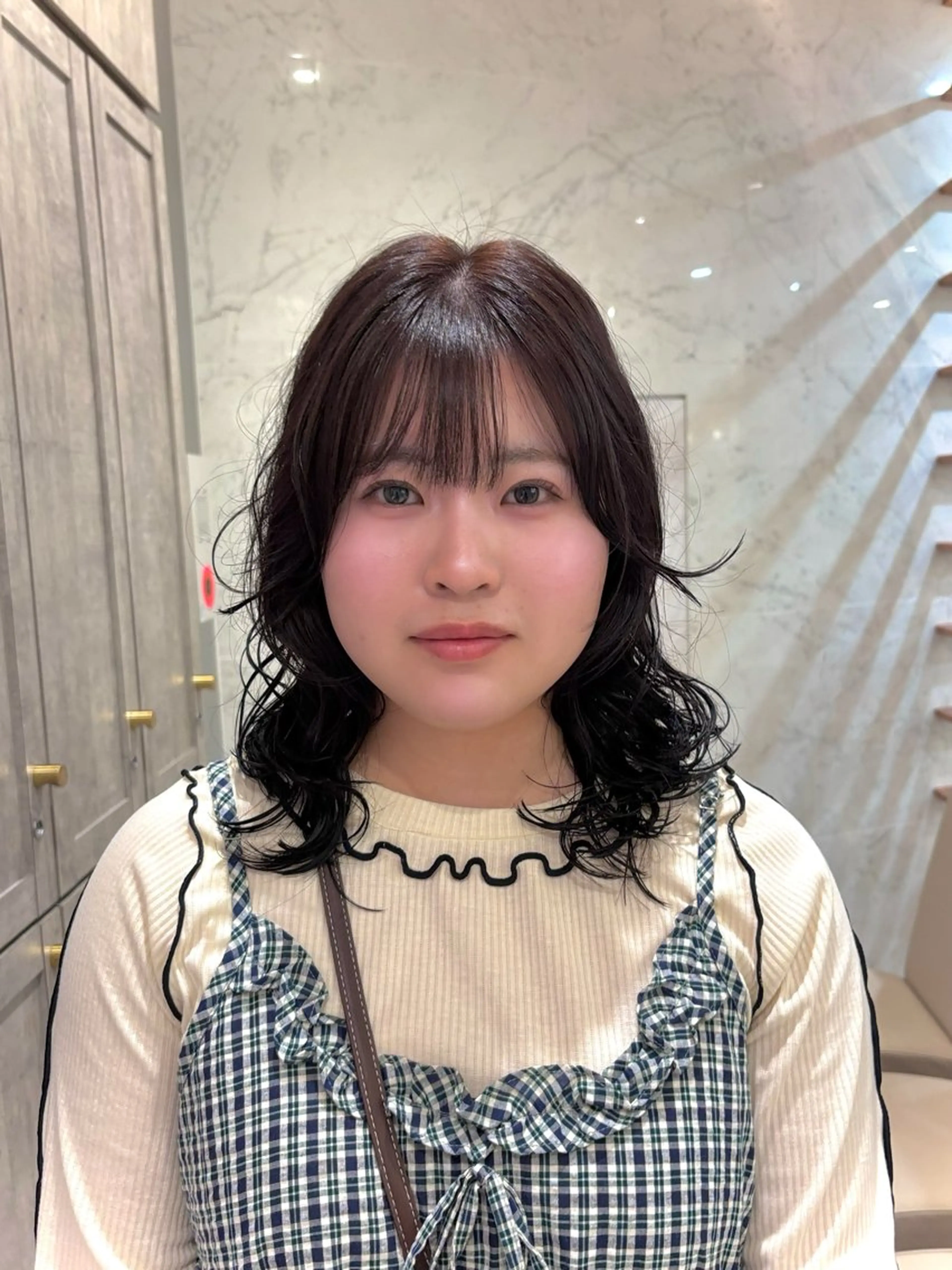 ミディアム カラー パーマ ミディアムパーマ ラベンダーカラー カット ヘアカラー パーマ トリートメント かどた はるなのヘアスタイル