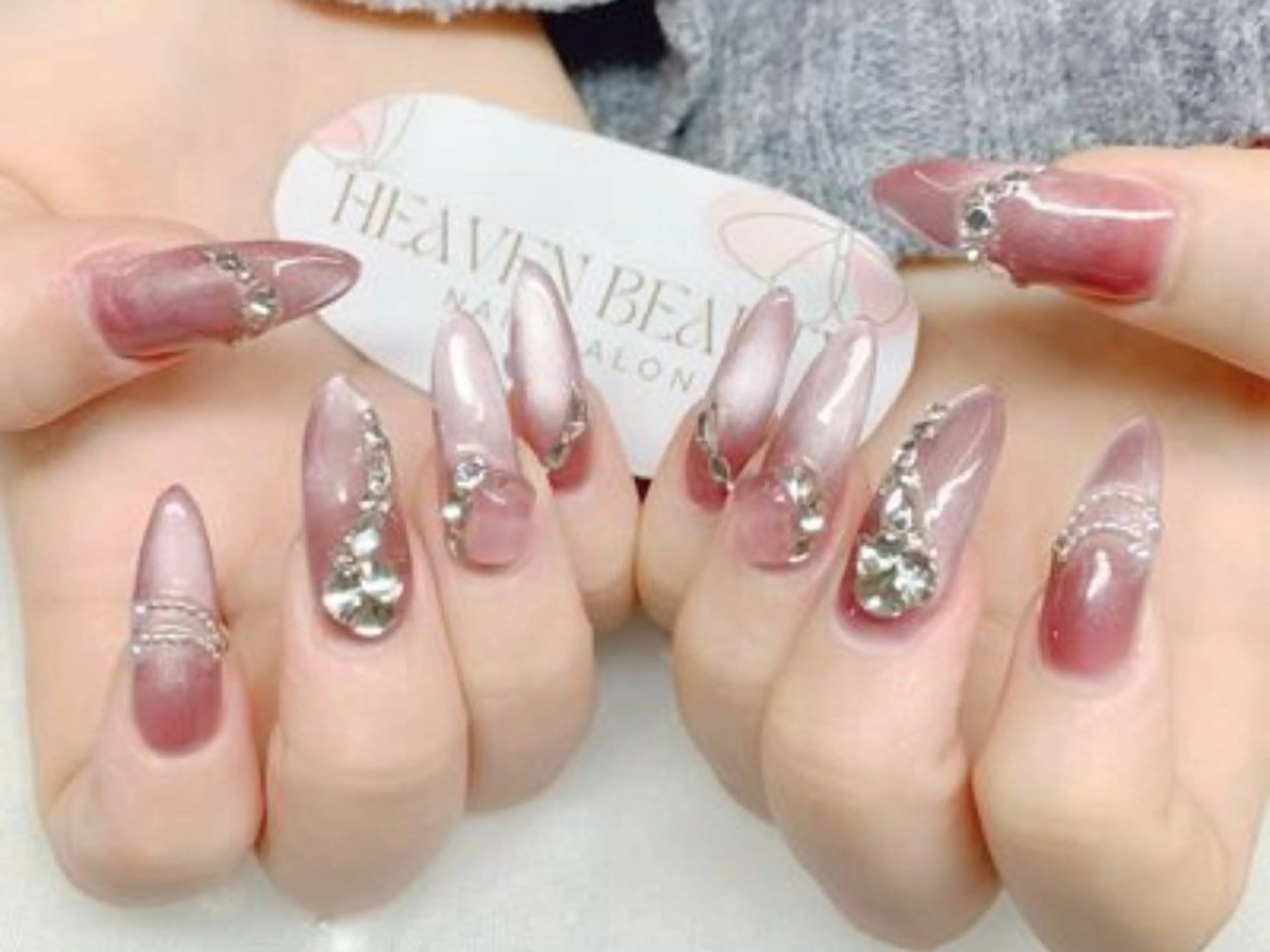 ネイル ガーリー 韓国ネイル マグネットネイル ニュアンスネイル オフィスネイル ハンドネイル ハンドケア Mika nail salon 鶯谷のネイルデザイン