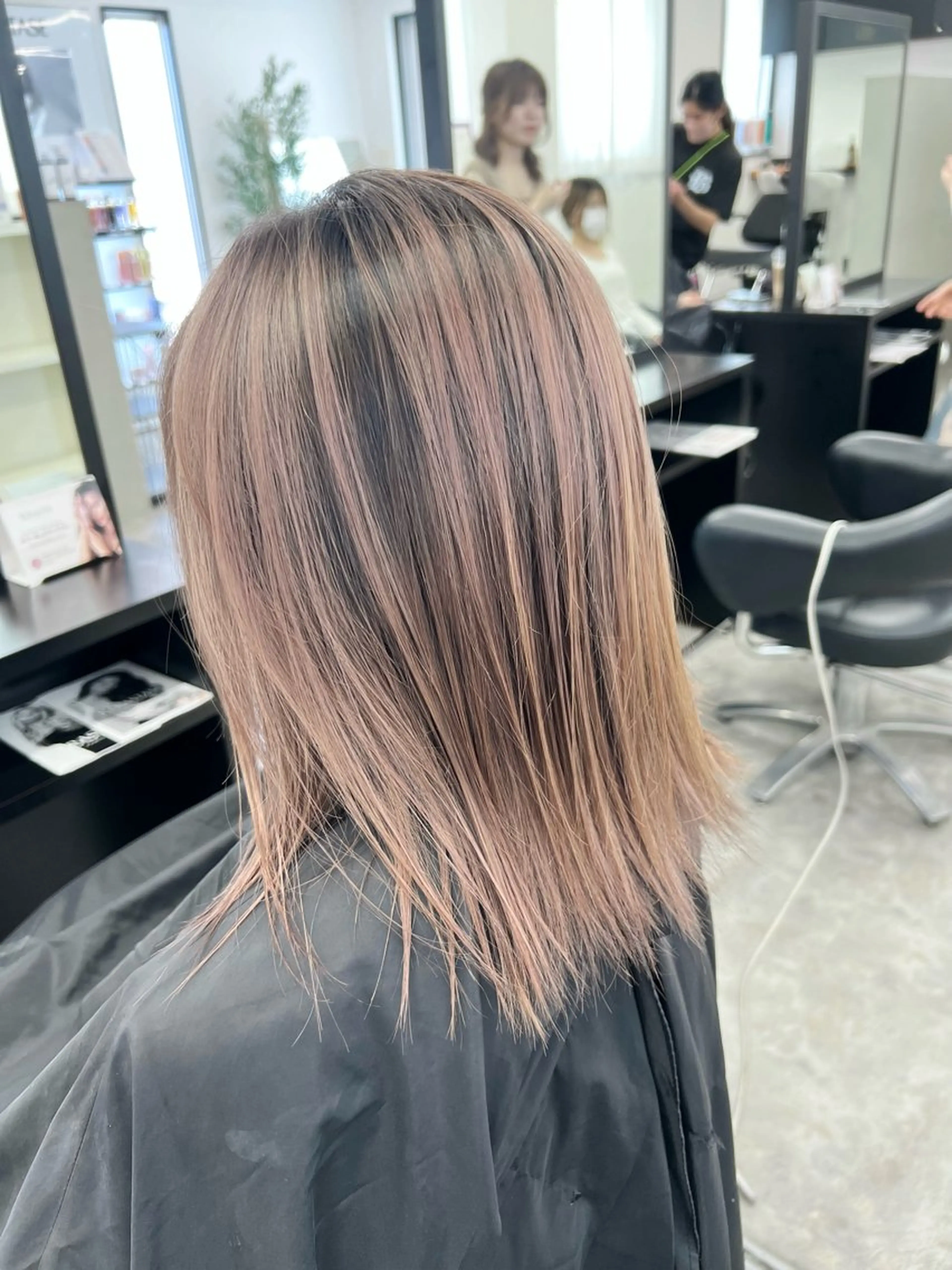 セミロング カラー C'LD Hair トモヤのヘアスタイル