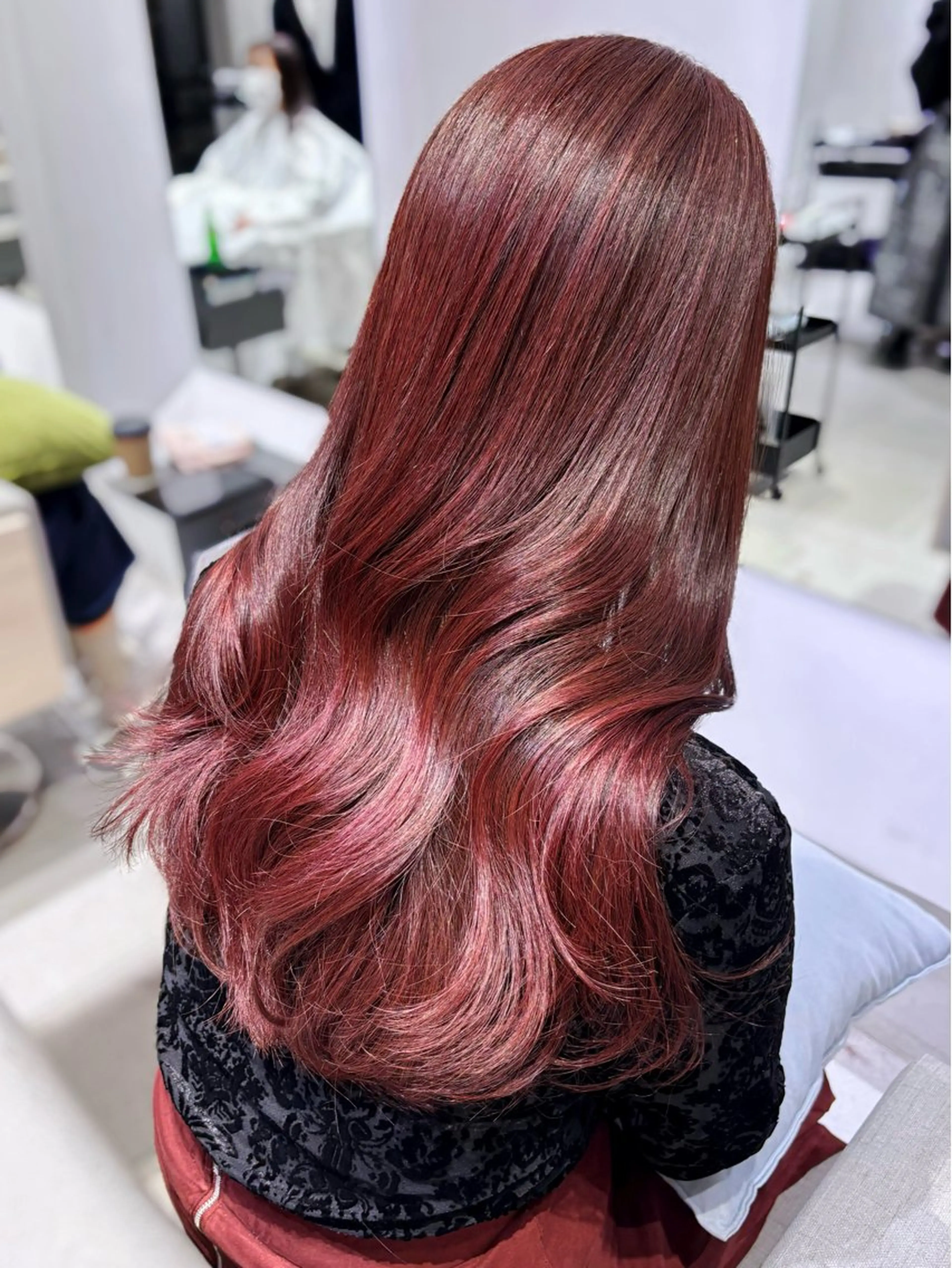 ロング カラー ブリーチ ブリーチなしカラー レッドカラー 韓国風ヘア レイヤーカット ヘアカラー トリートメント 銀座/韓国レイヤー/ 艶カラー🍓原田侑依のヘアスタイル