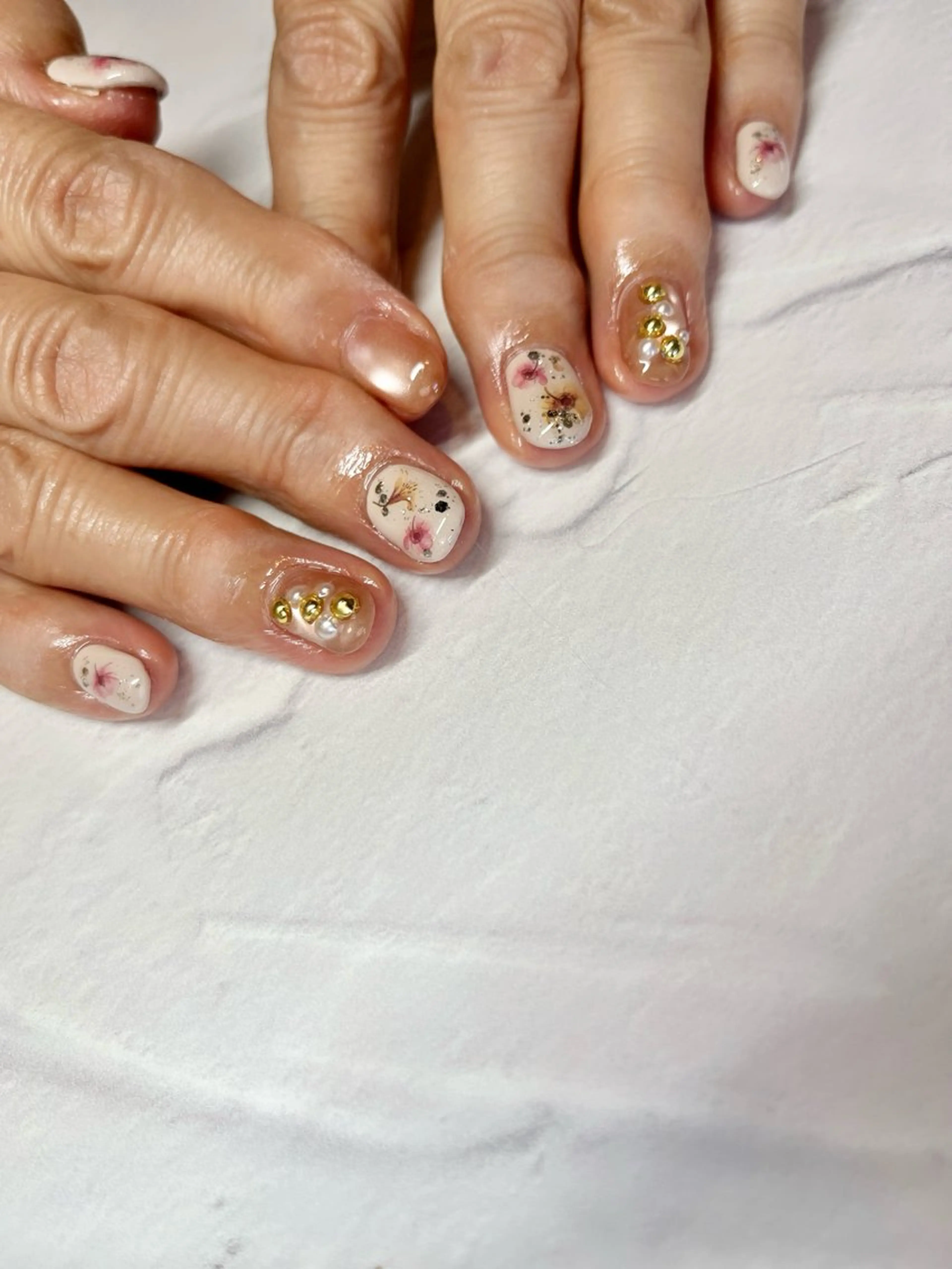 ネイル ハンドネイル li___nail 31のネイルデザイン