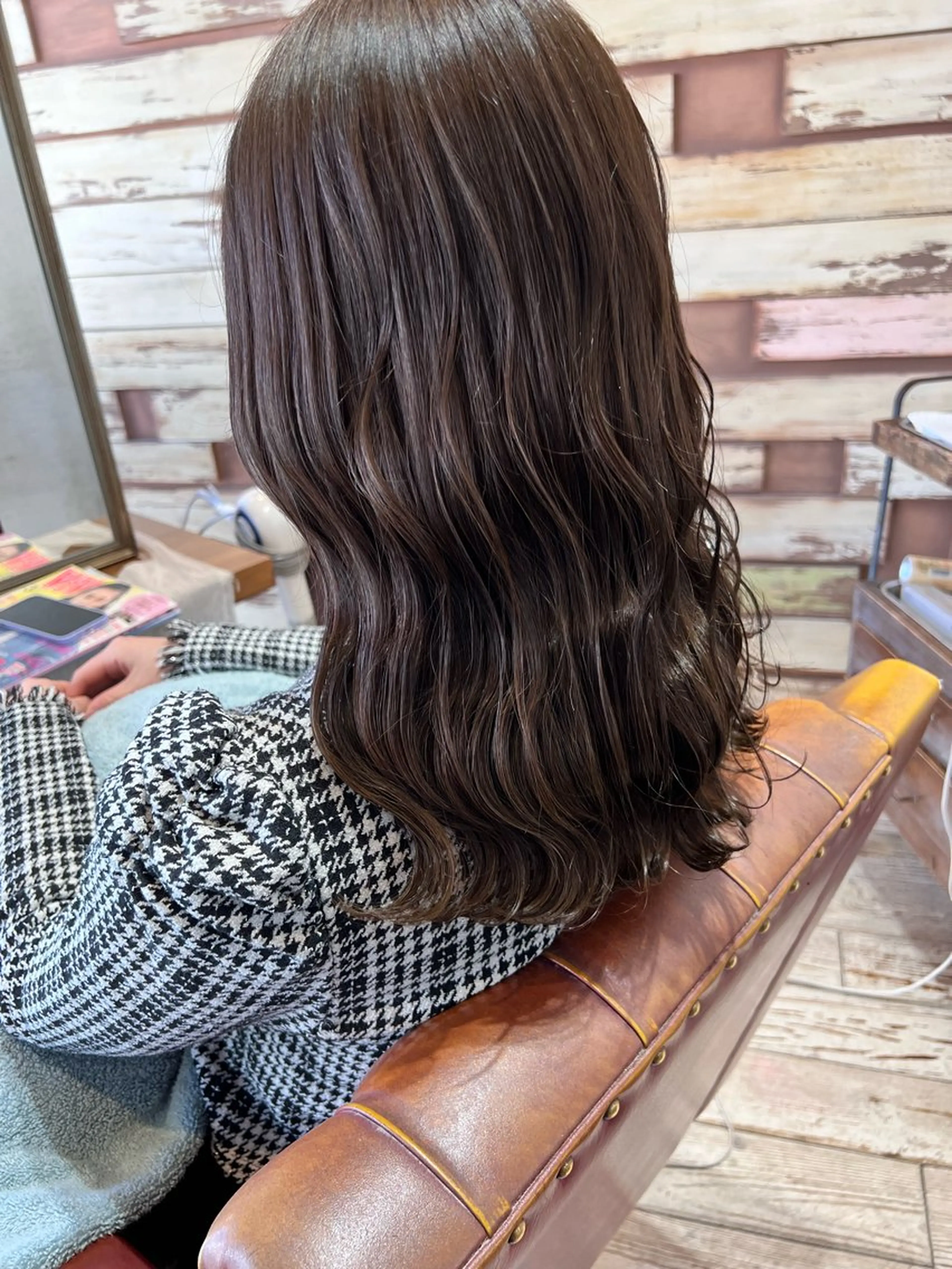 ロング カラー 大塚 実優のヘアスタイル