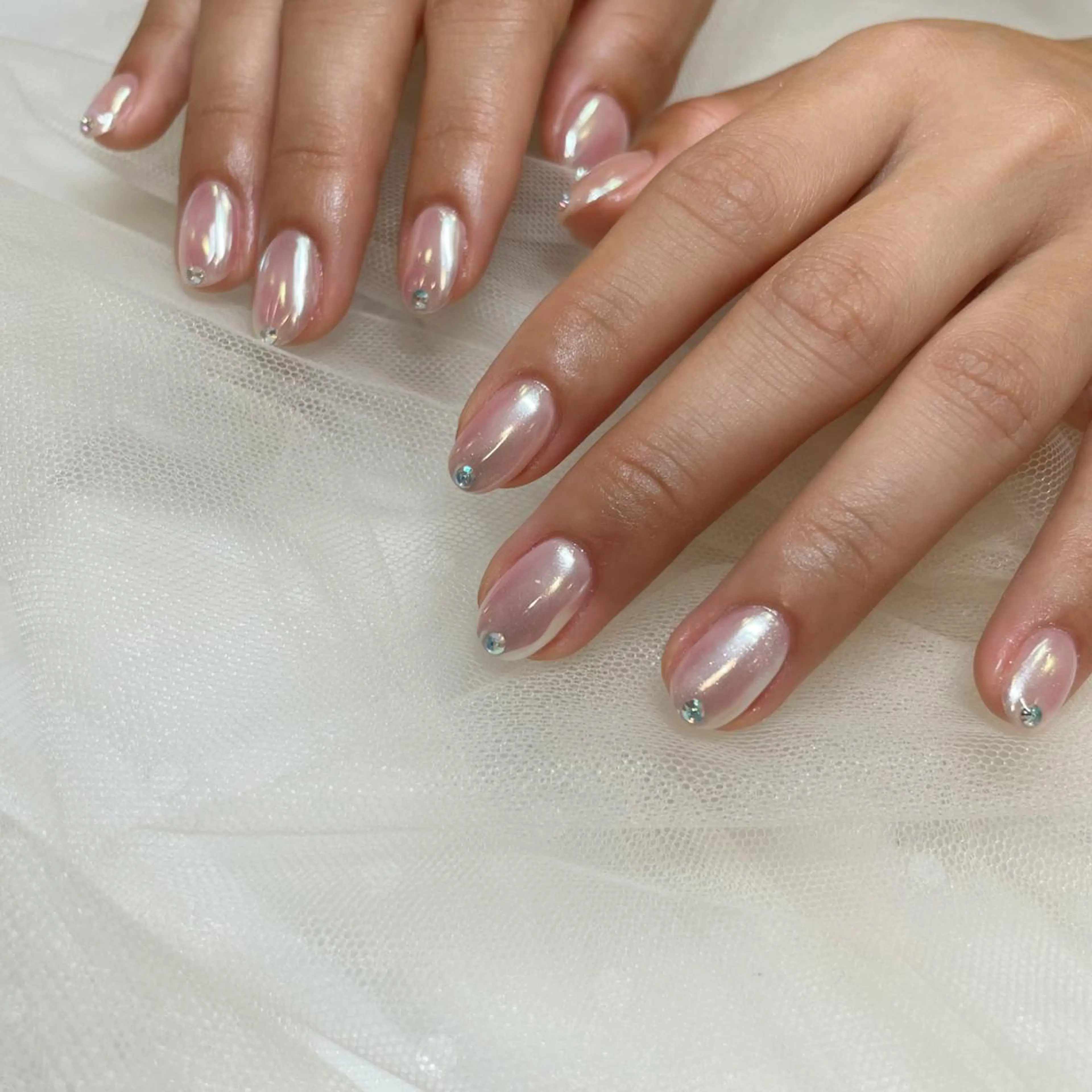 セミロング ネイル ミラーネイル 金子 彩海のネイルデザイン