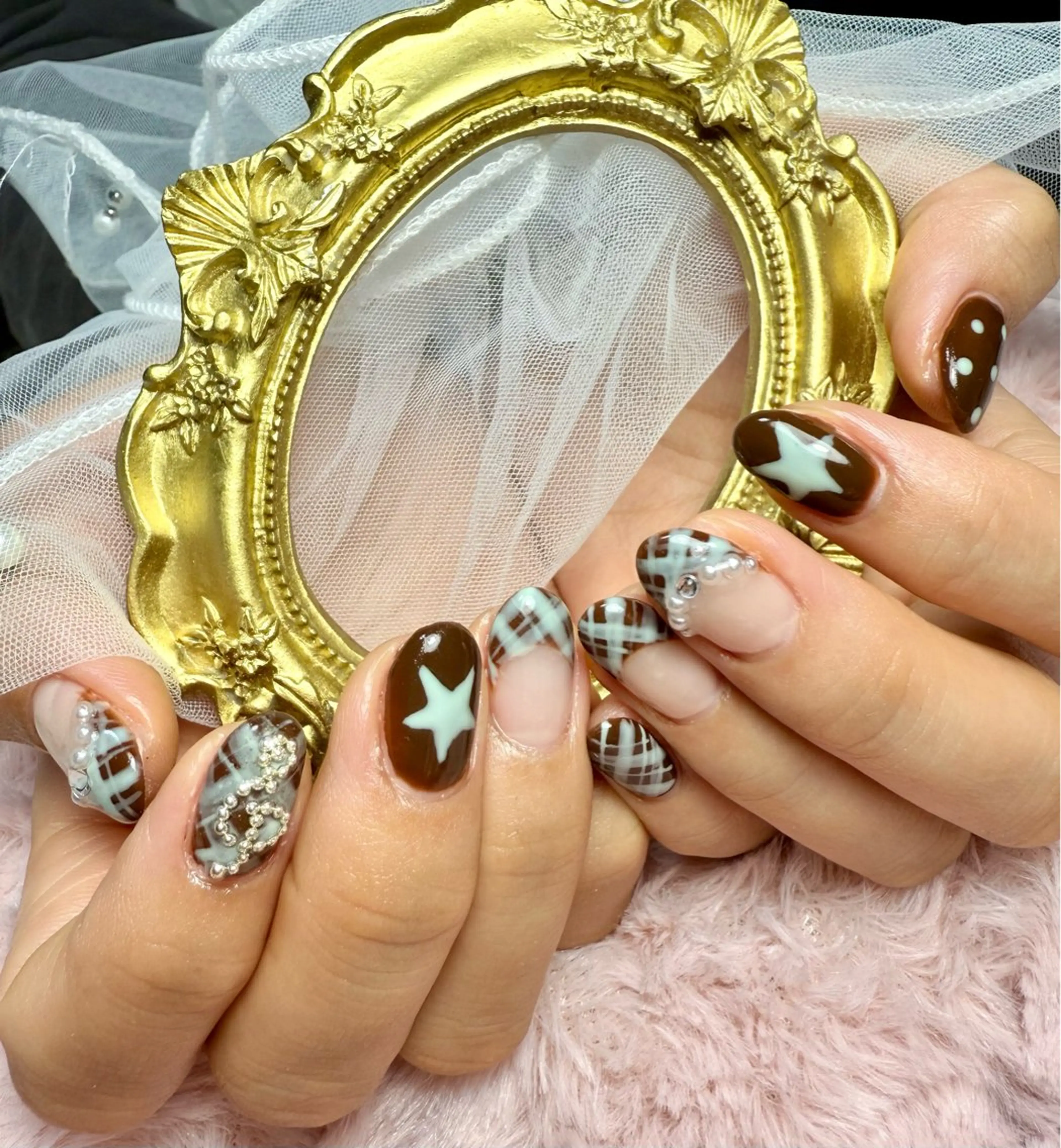 ネイル アニマル柄 アートネイル チークネイル 氷ネイル・うるうるネイル キラキラネイル Mai’s nailのネイルデザイン