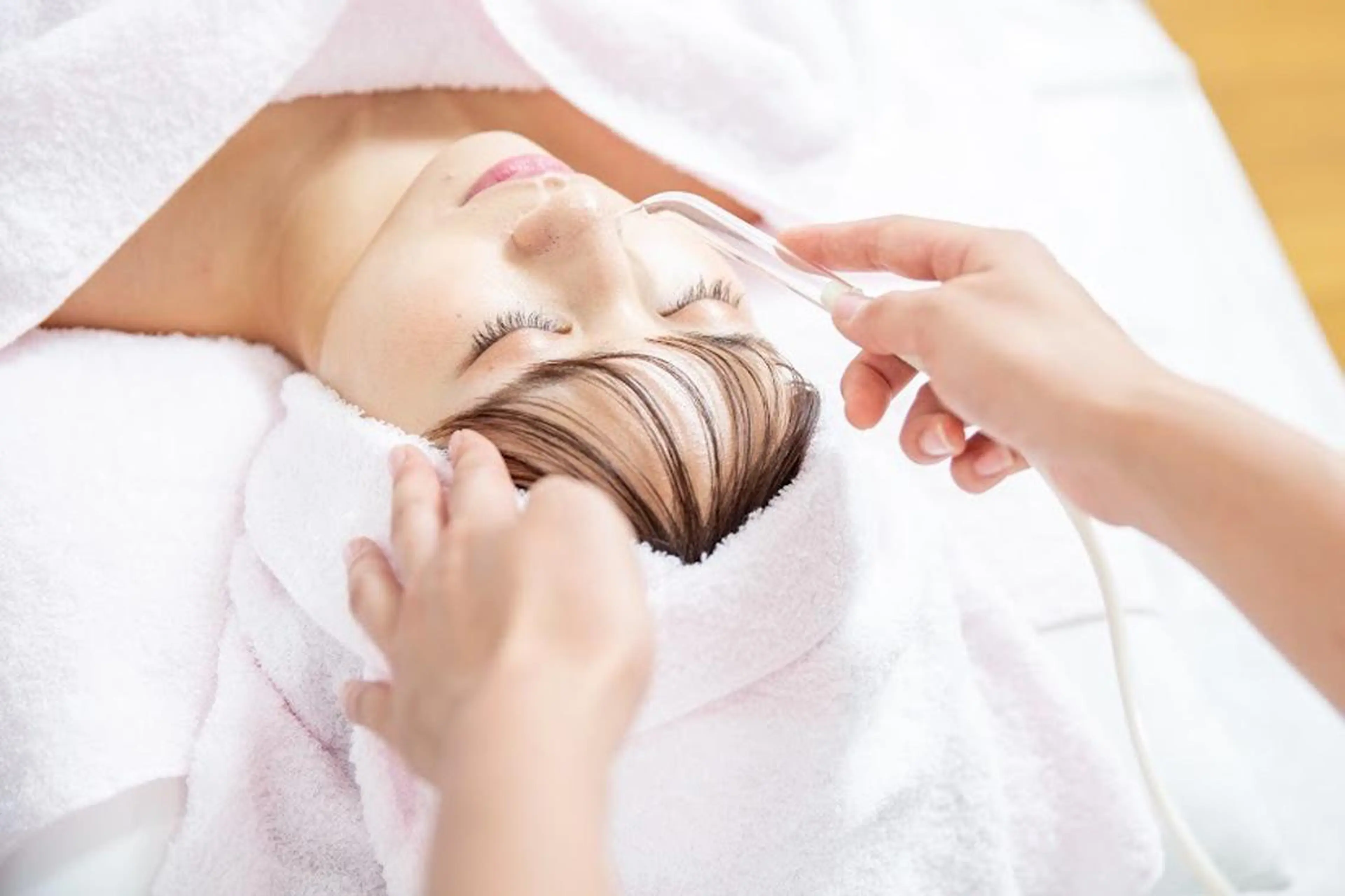 ショート カラー パーマ ヘアアレンジ メンズ キッズ ネイル マツエク・マツパ アイブロウ Chloe-クロエ- 脱毛/フェイシャルのエステ・リラクイメージ