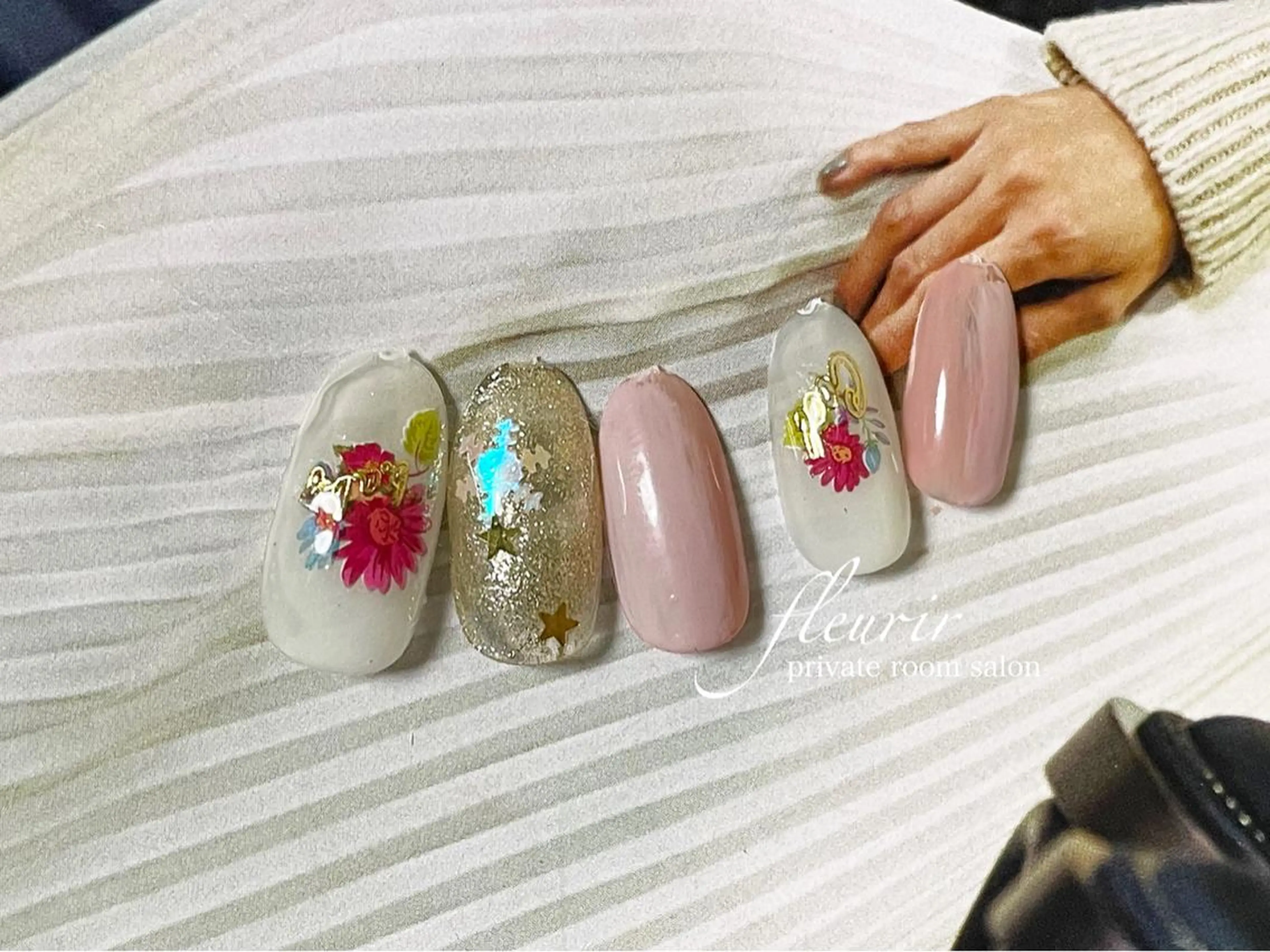 ネイル アートネイル オーロラネイル 長さ出し フラワーネイル ジェルネイル フルリール 【プライベートサロンのネイルデザイン