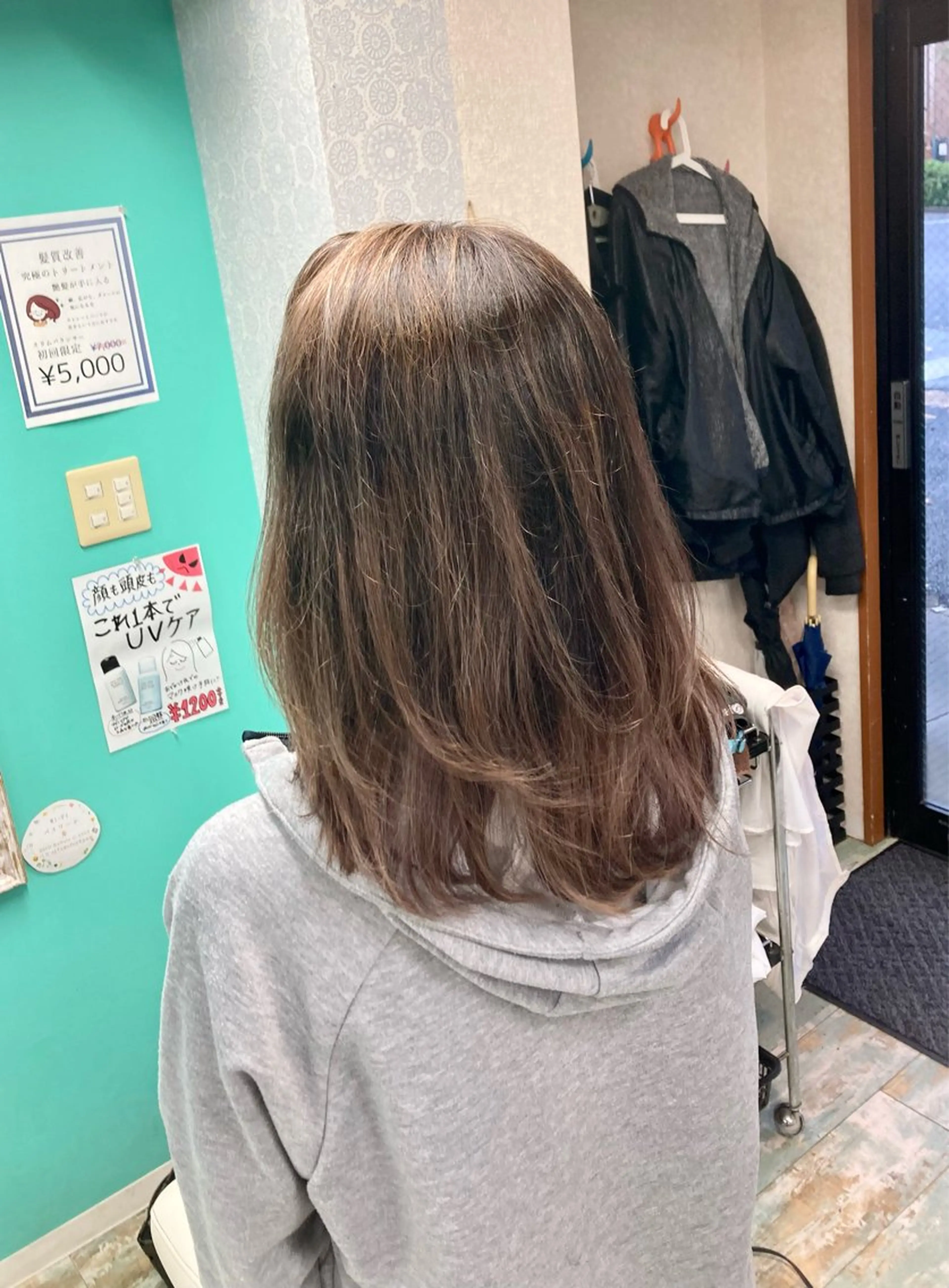 ミディアム 田牧 みゆきのヘアスタイル