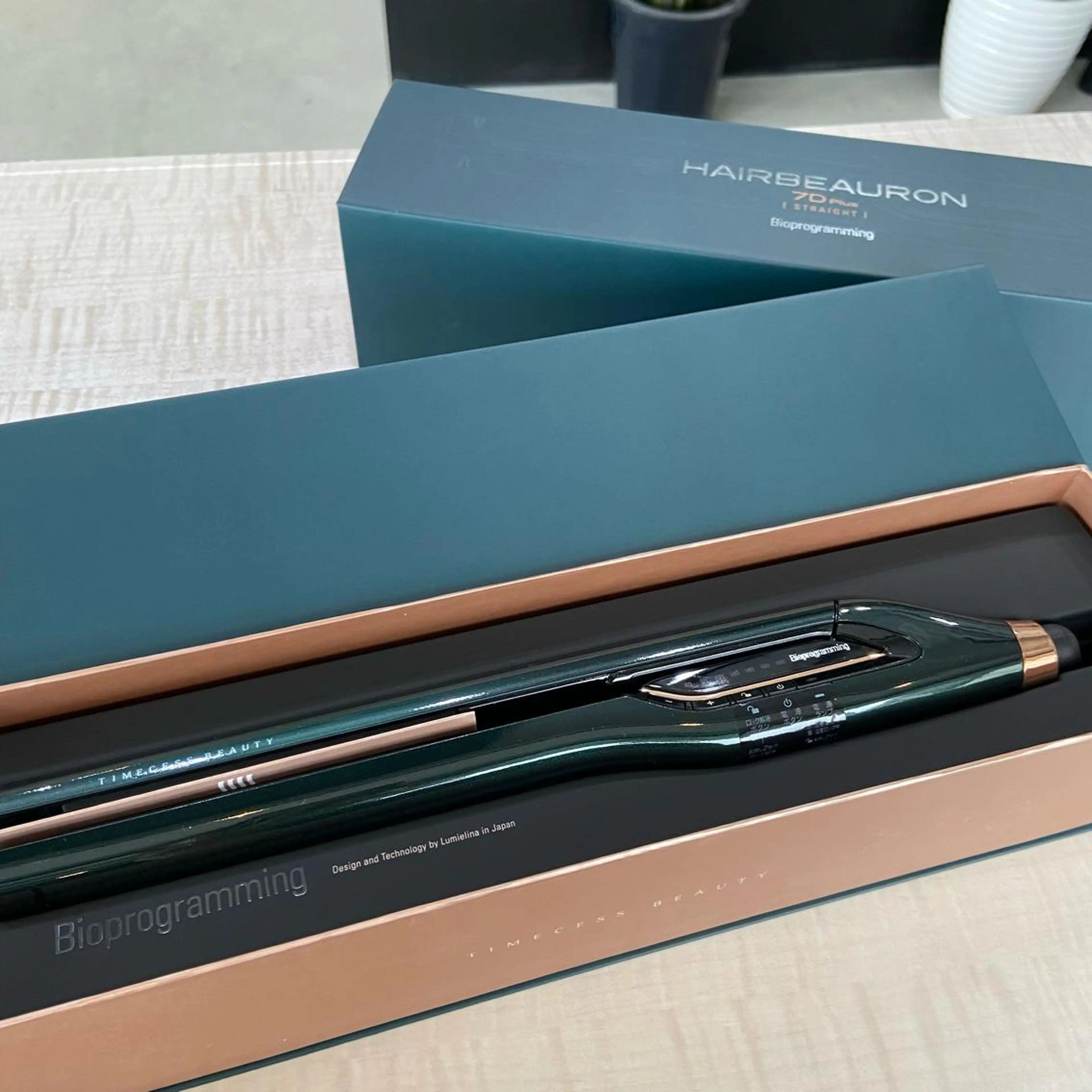 TIDEHAIR SHIHOのヘアスタイル