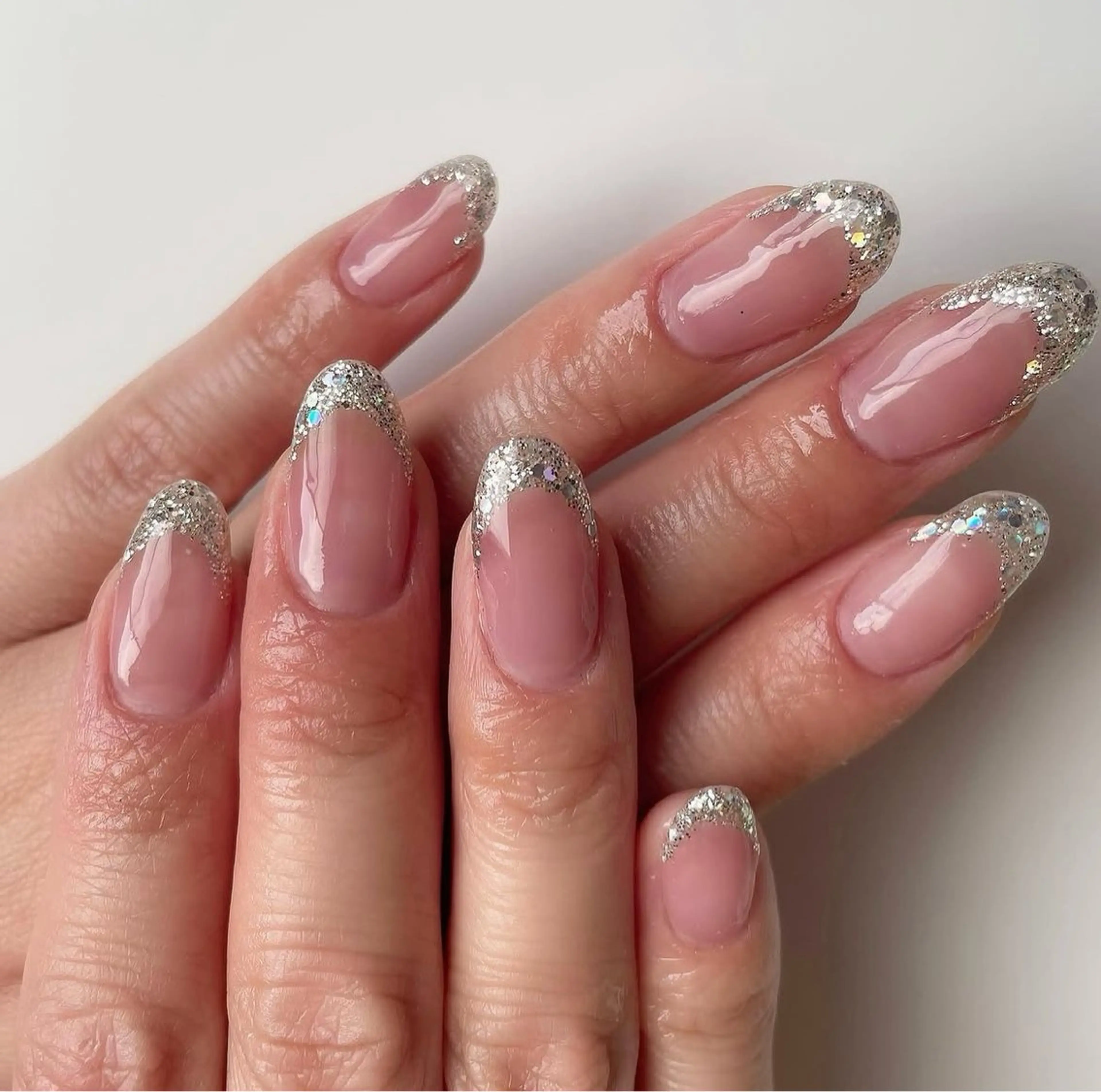 ネイル フレンチネイル ガラスフレンチ オフィスネイル シンプルネイル 横田綾香 耳つぼジュエリー／柏のその他イメージ