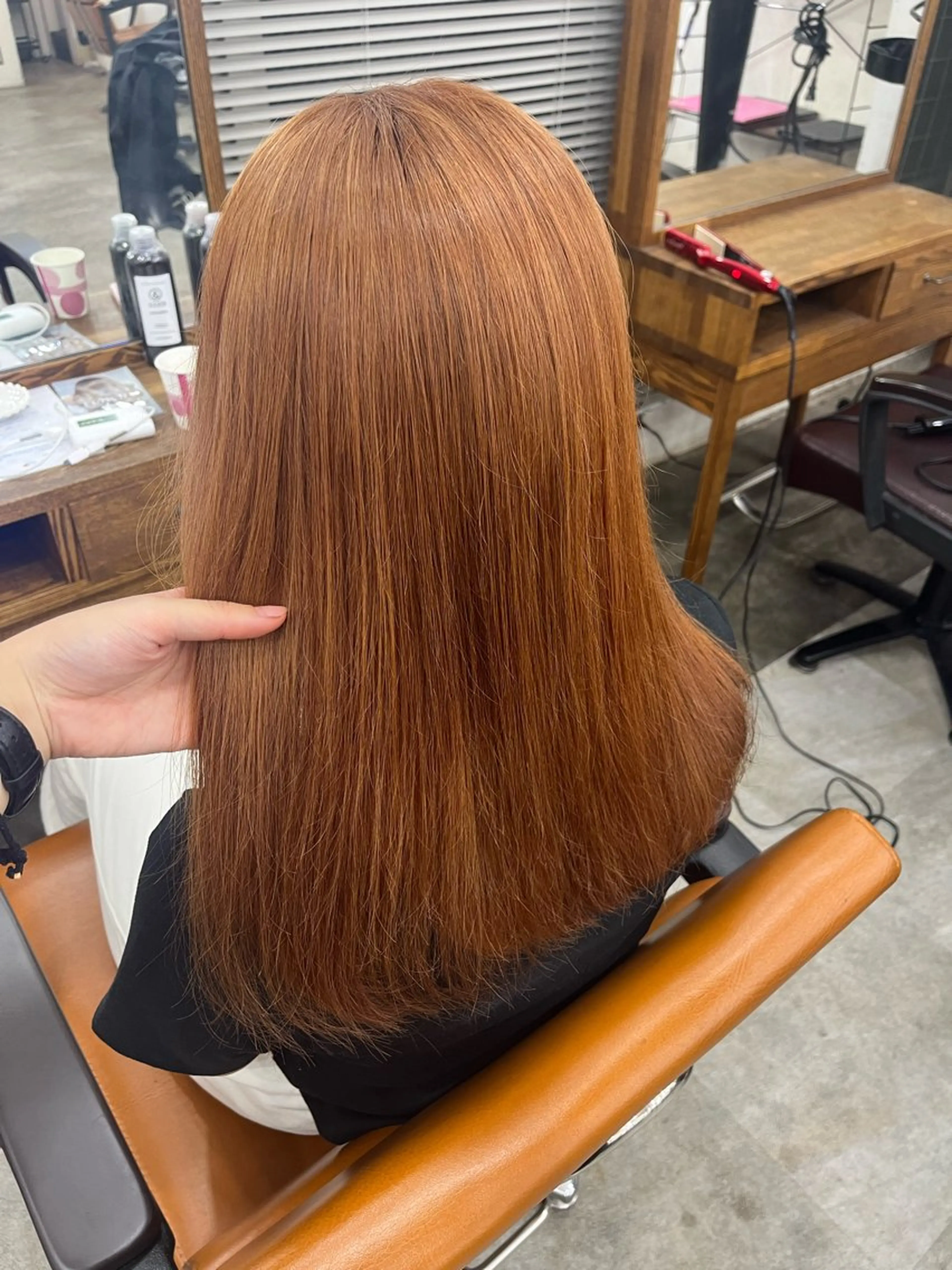 ロング オレンジブラウン 韓国風透明感カラー 💎YUI💎のヘアスタイル