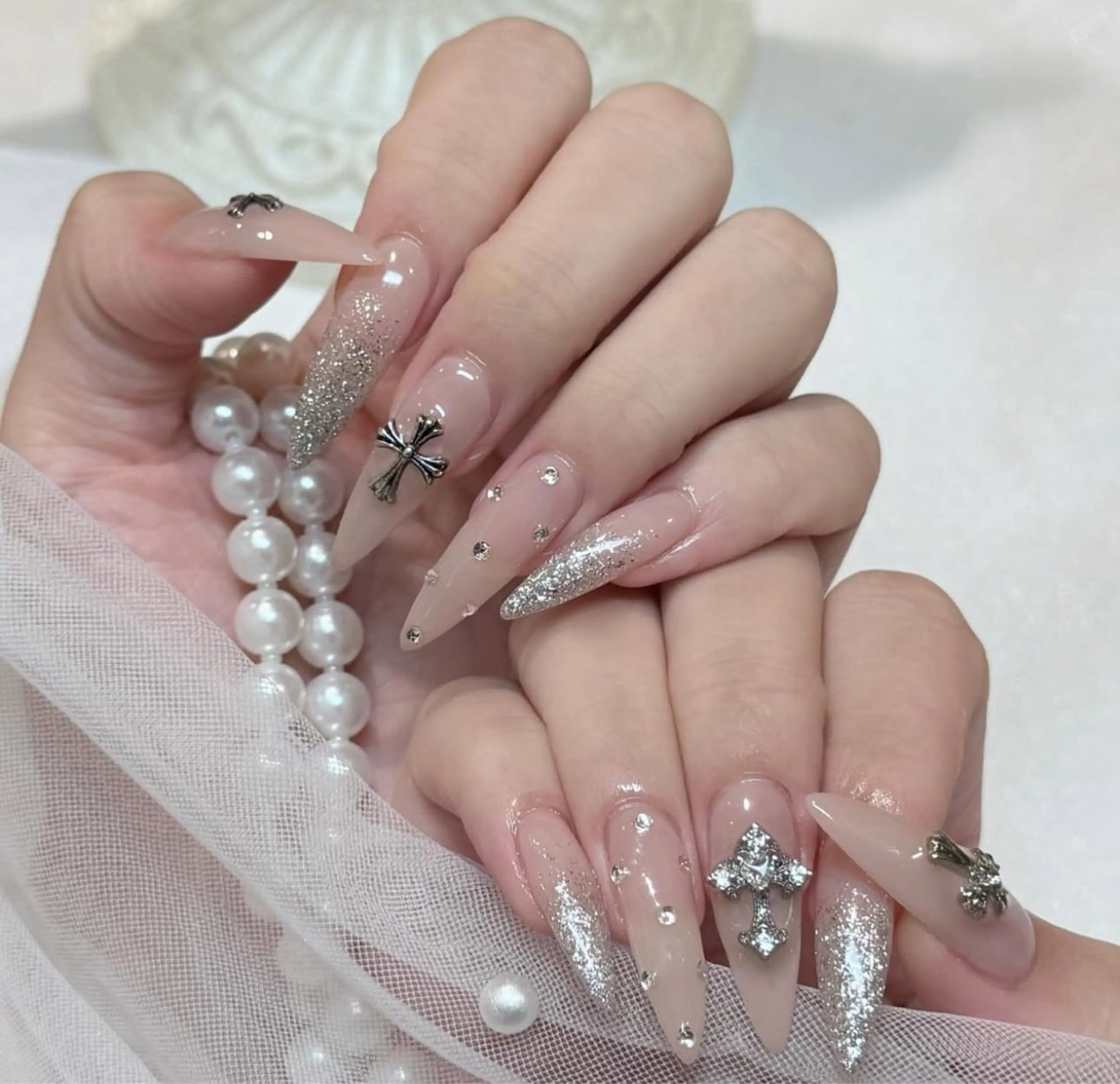 ネイル アートネイル フラワーネイル フレンチネイル ジェルネイル グラデーション ハンドネイル Ryunail所属・Ryu Nail NekoChanのネイルデザイン