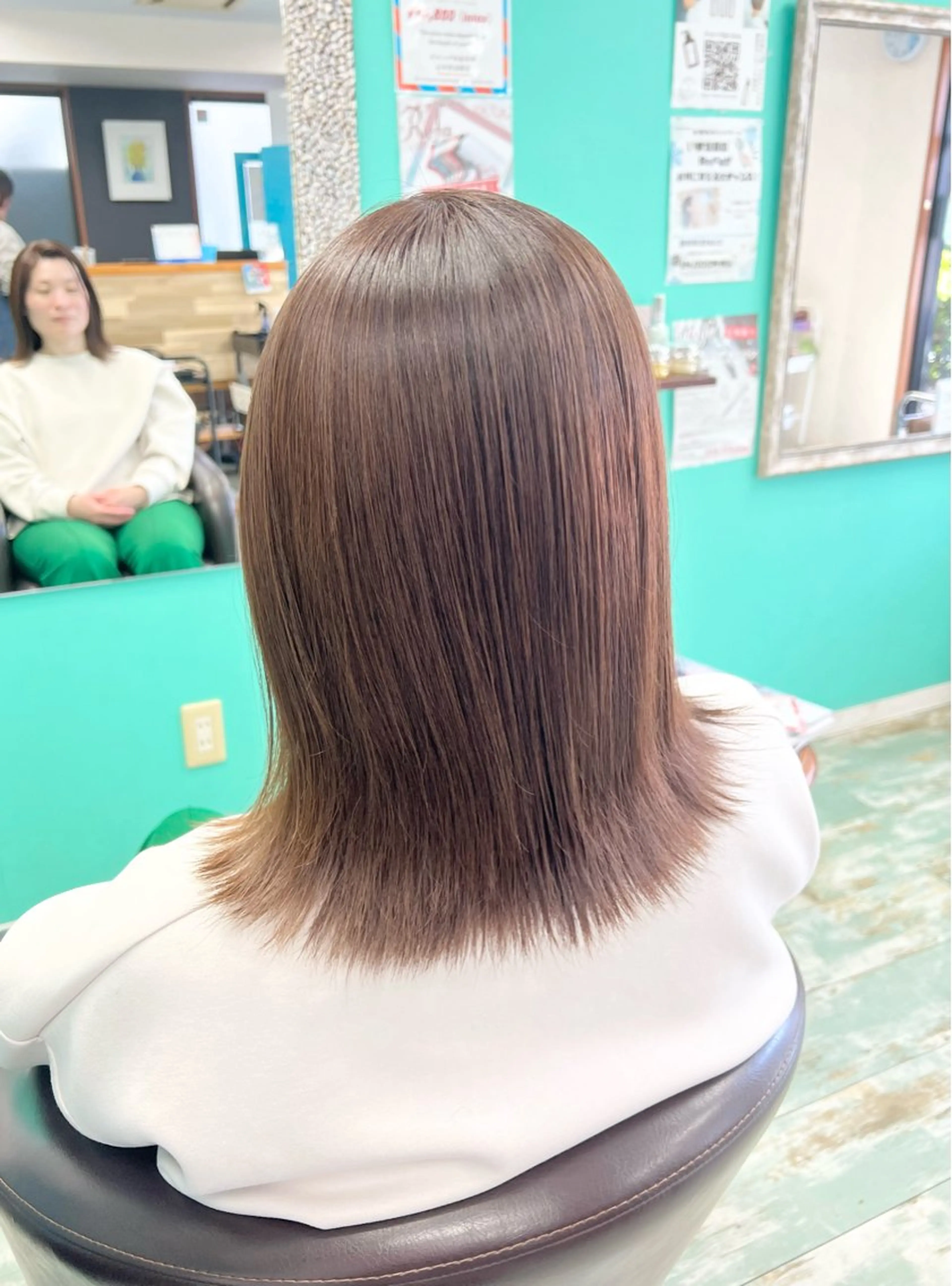 セミロング カット ヘアカラー 田牧 みゆきのヘアスタイル