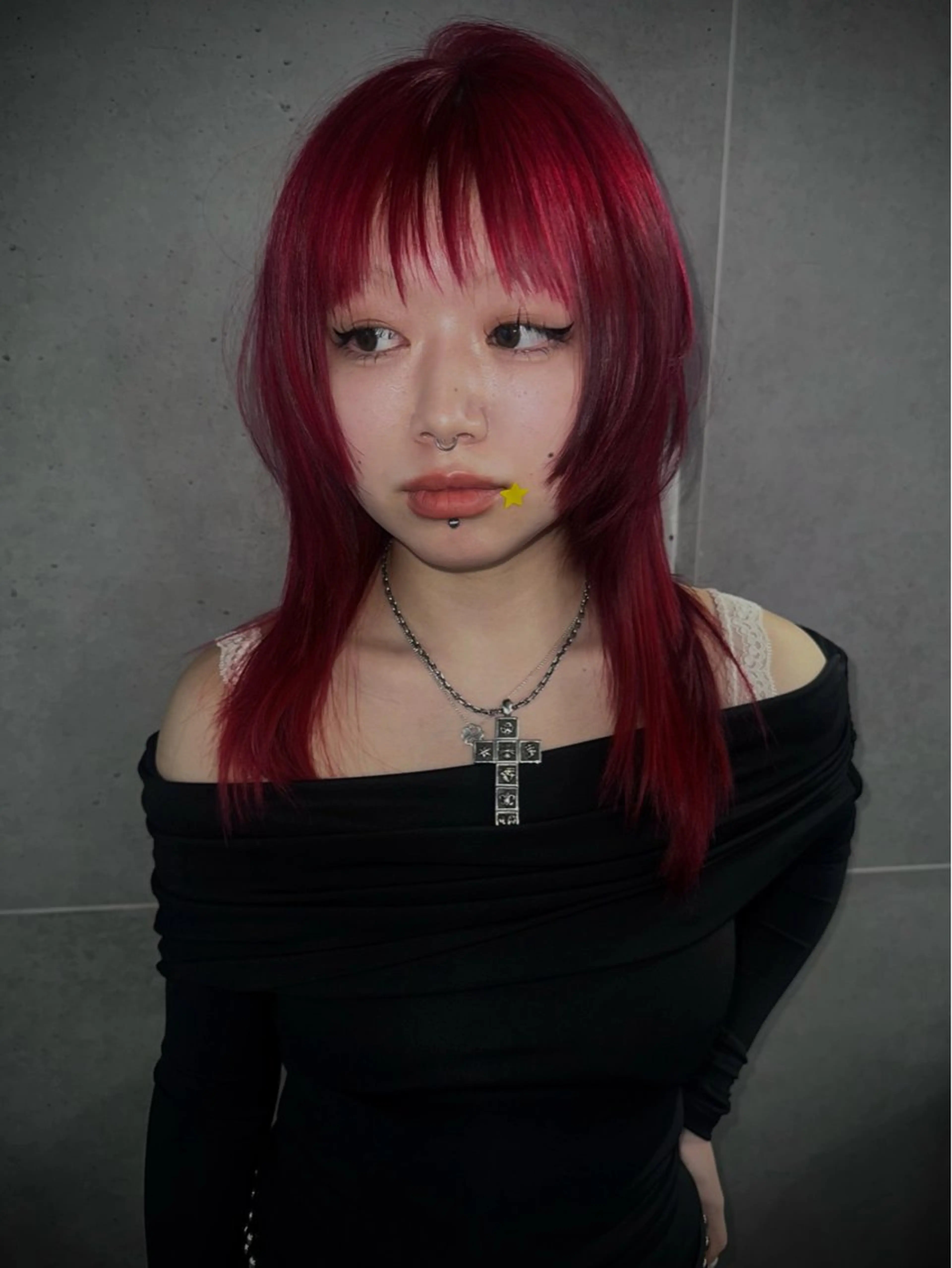 セミロング ✴︎TO-MA✴︎ レッドカラー/透明感のヘアスタイル