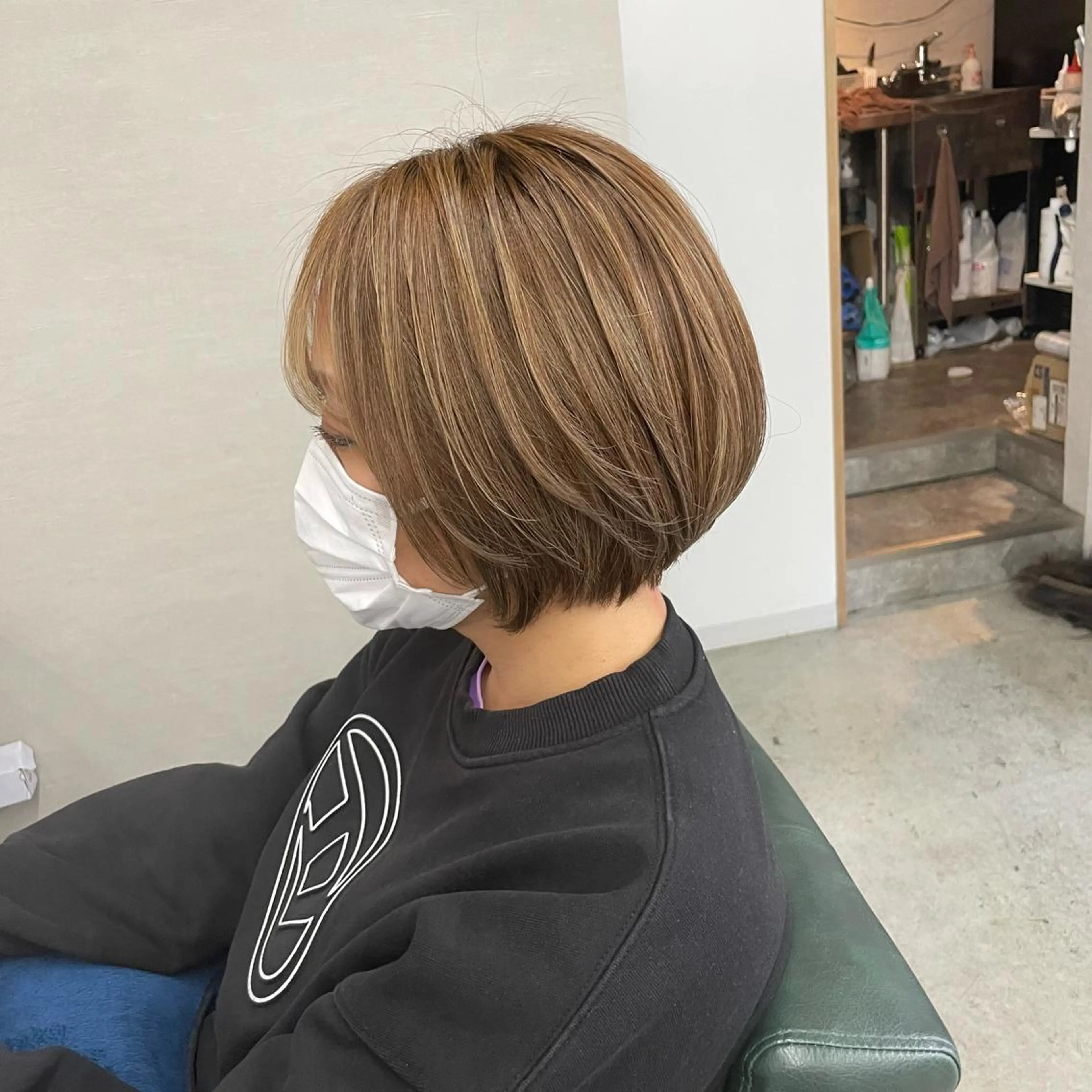 ショート カラー カット ヘアカラー トリートメント Lull1人美容室 バレイヤージュのヘアスタイル