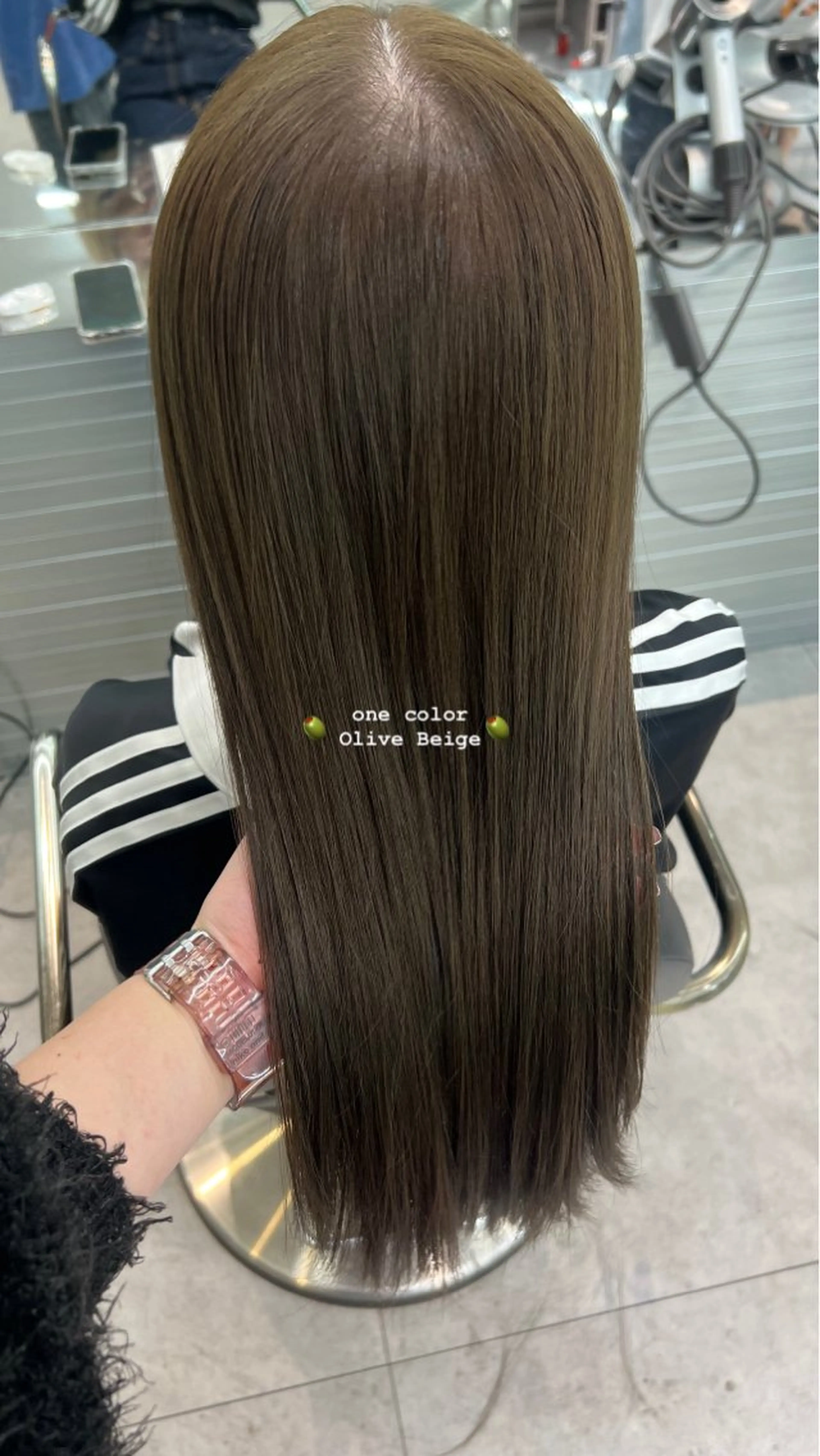 ロング カラー ベージュカラー 透明感カラー オリーブベージュ レイヤー特化/渋谷 rinのヘアスタイル