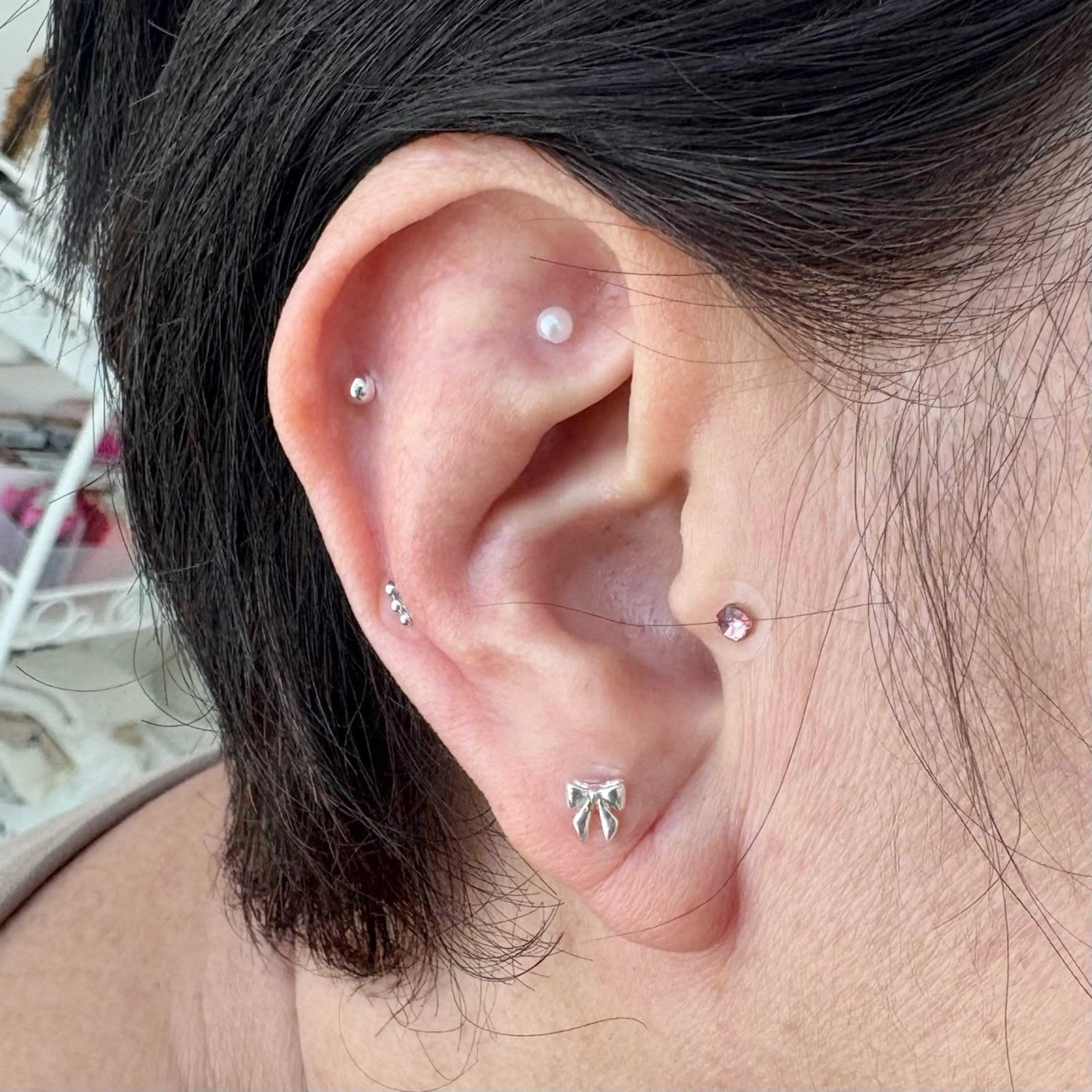 White/マツエク /まつパ/耳つぼのマツエク・マツパデザイン