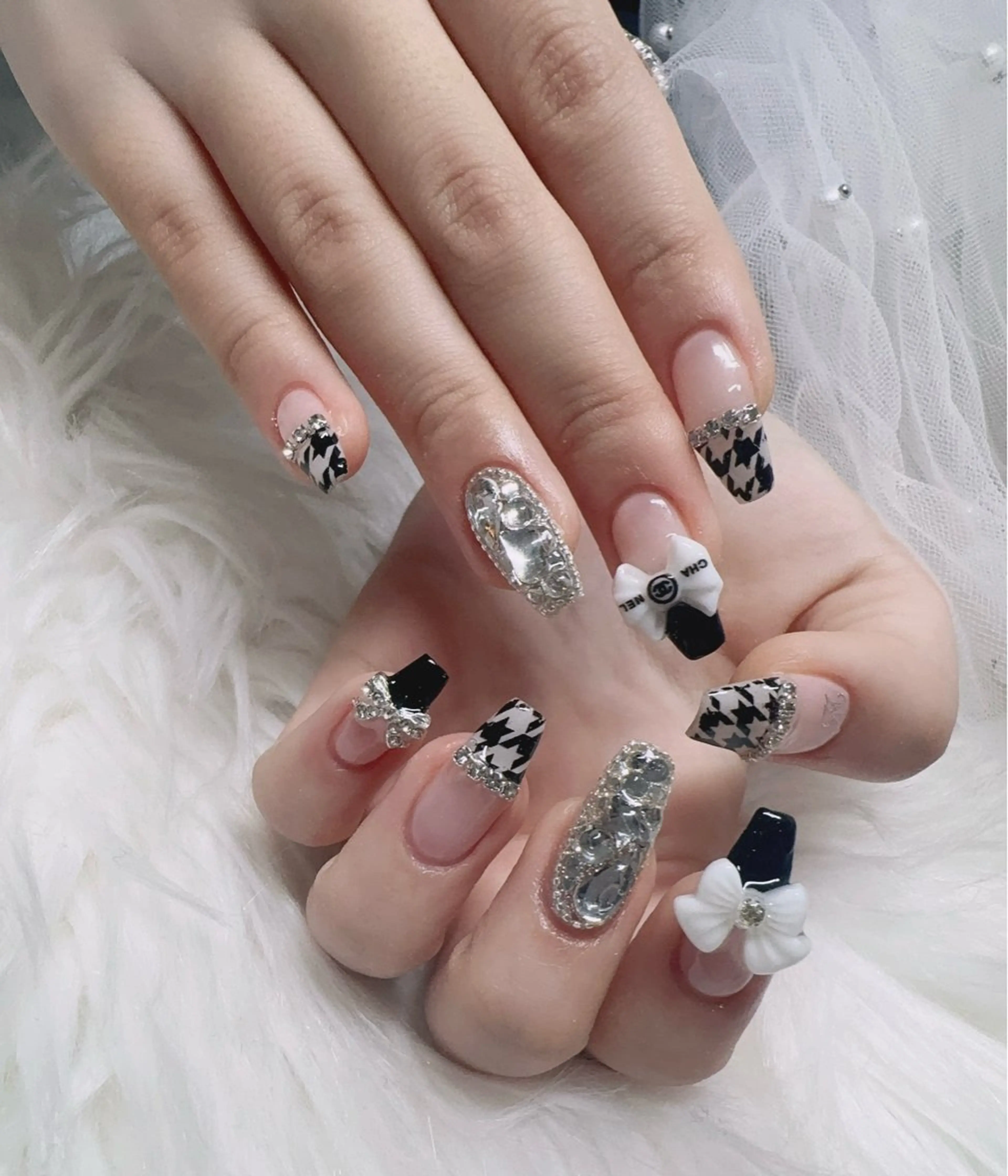 ネイル ハンドネイル ＆ME アンドミーのネイルデザイン