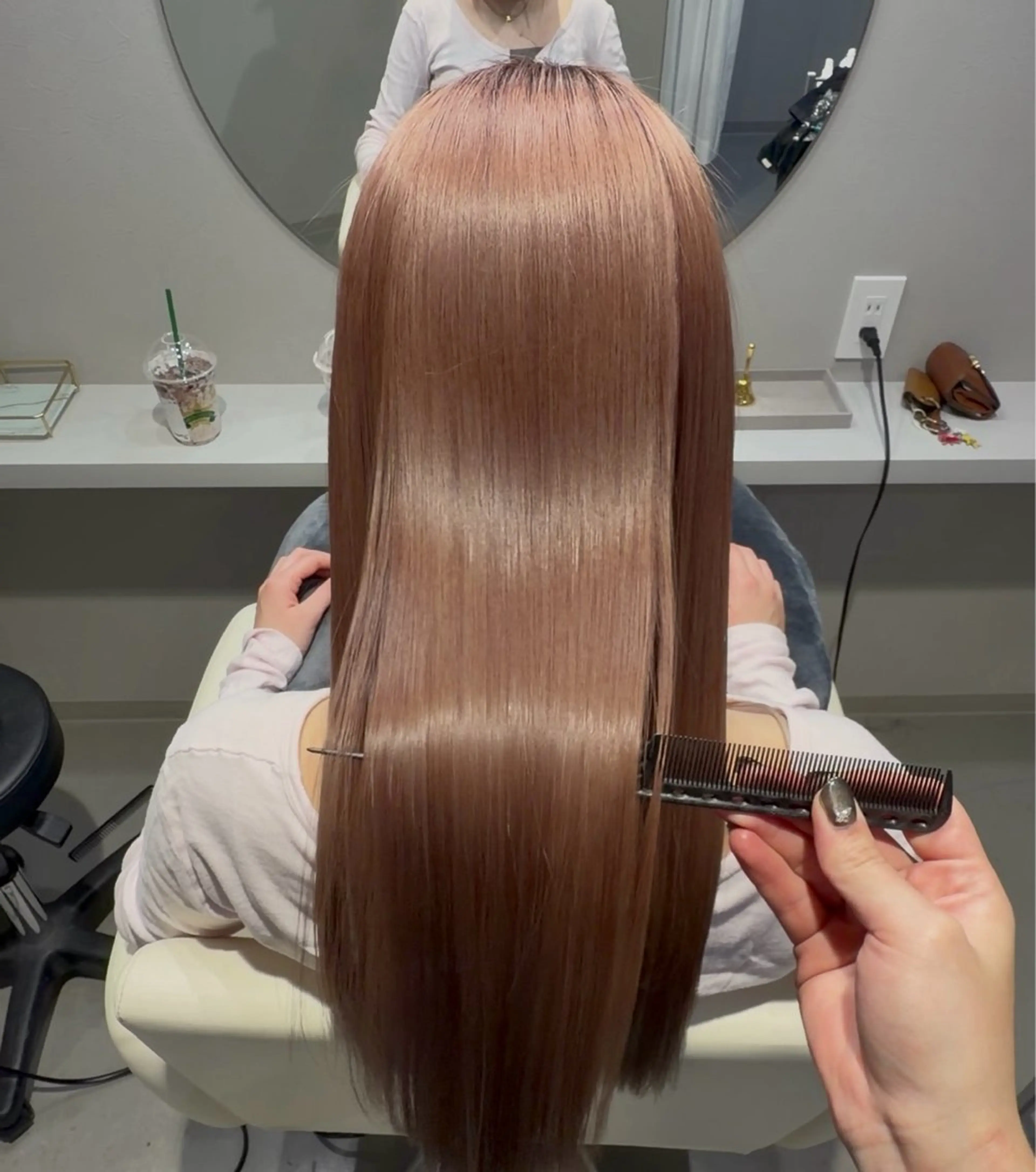ロング カラー ブリーチ 透明感カラー ヘアカラー 🌻東尾 凜🌻のヘアスタイル