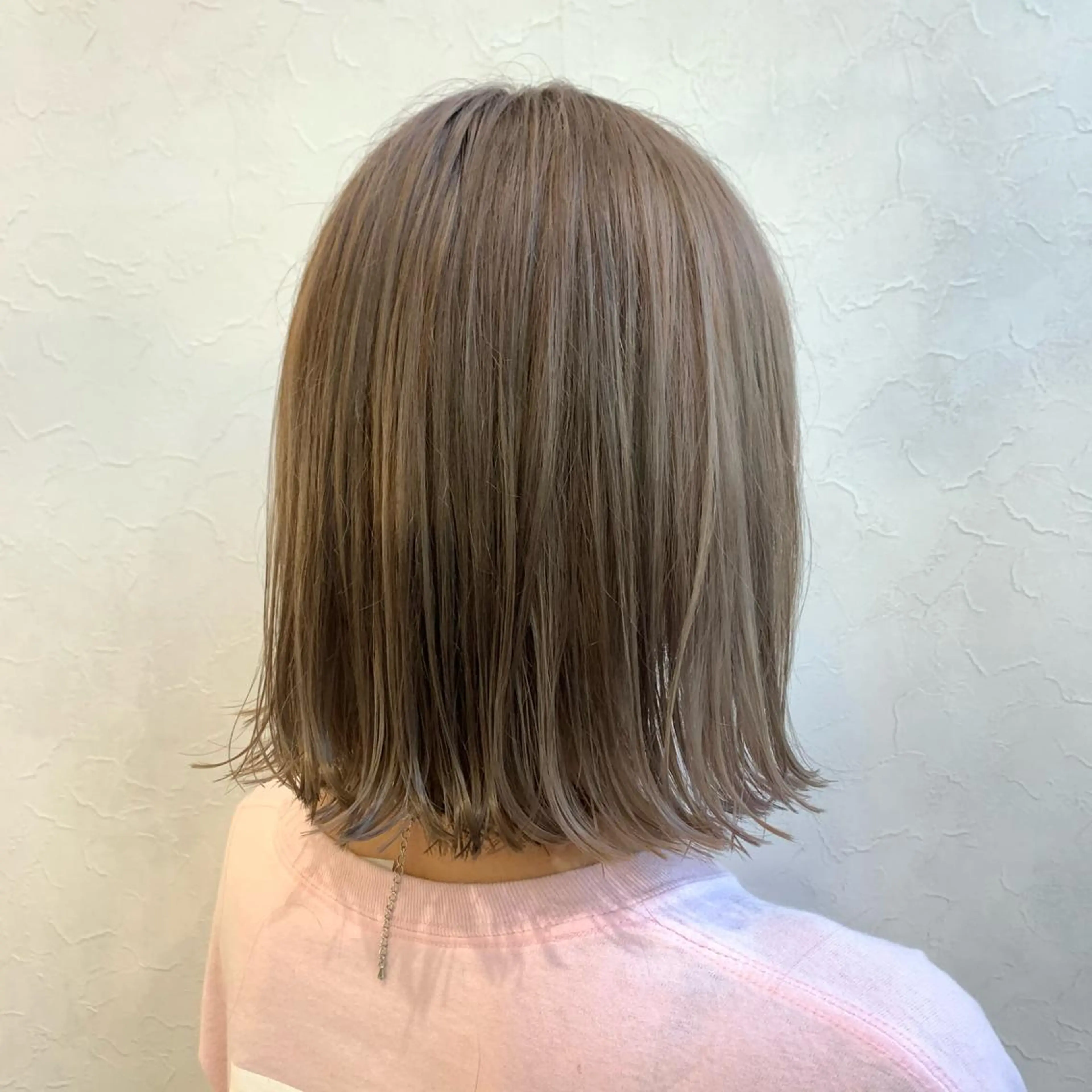 ミディアム カラー ボブ 外ハネヘア メンズ指名多数!! SiLO 田島のヘアスタイル