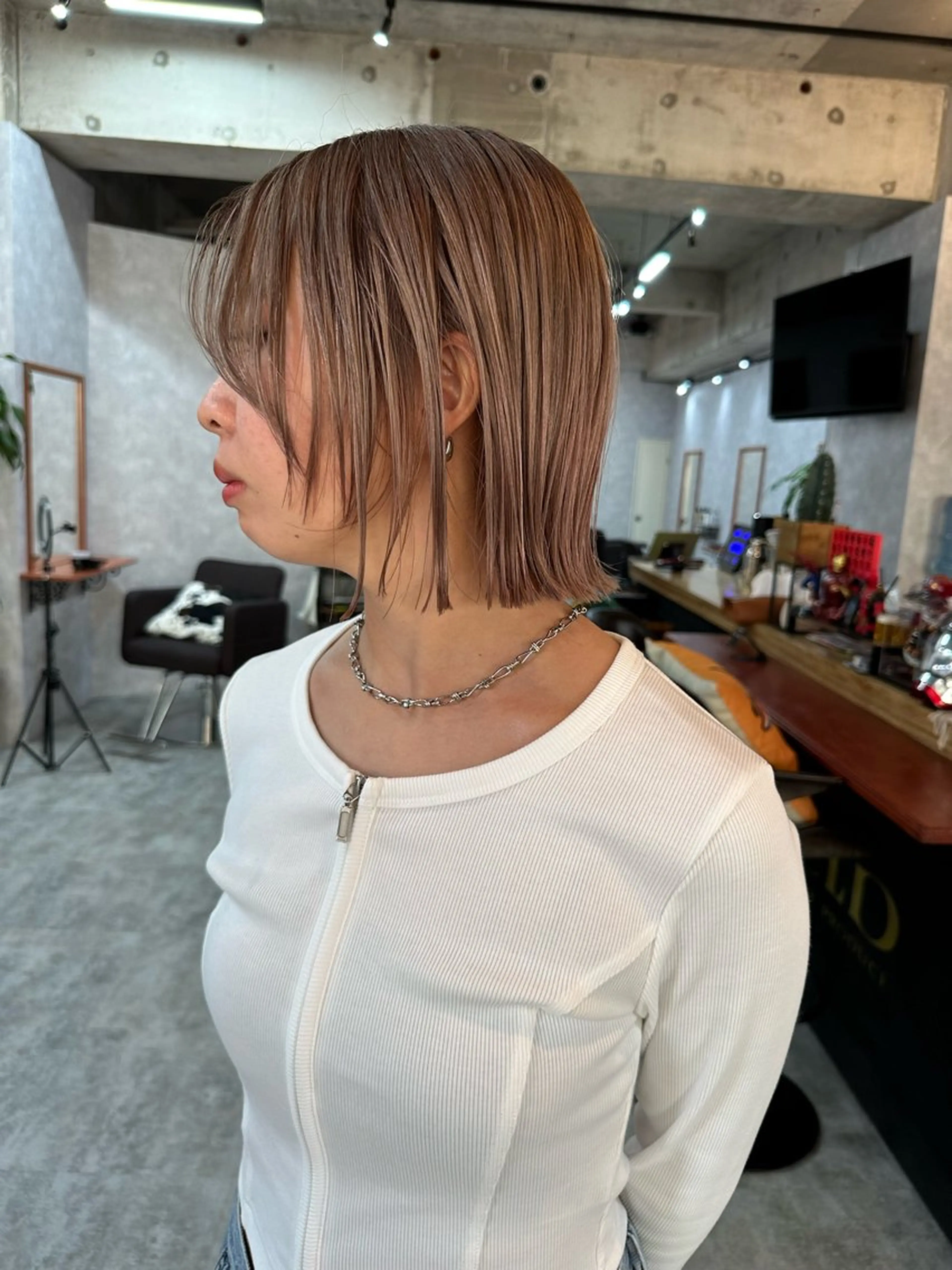 ショート 切りっぱなしボブ ショートボブ ハンサムショート 丸みショート ボブ カット ヘアカラー トリートメント モテ髪/ボブ/ショー ト/アダチフウトのヘアスタイル