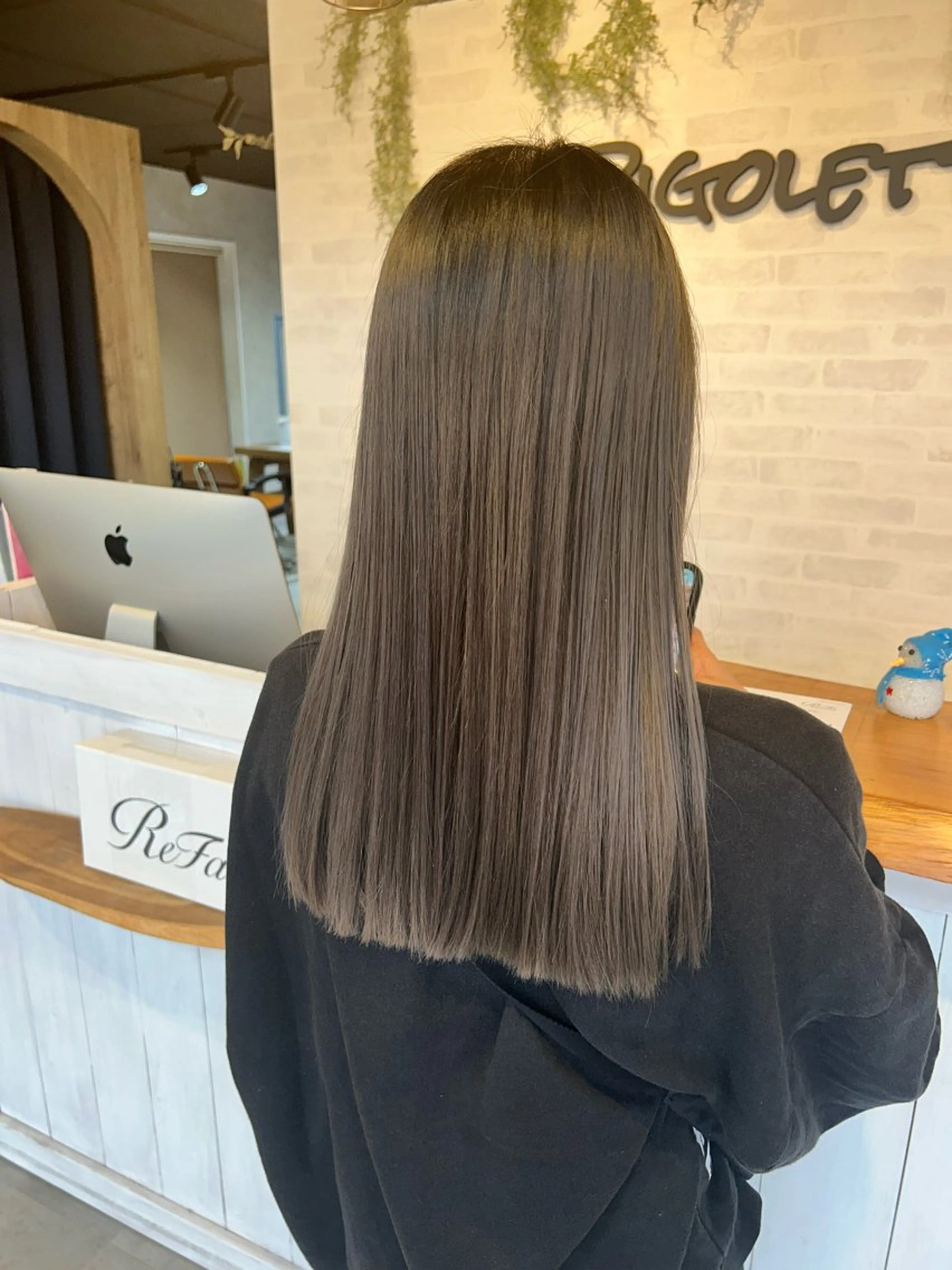 ロング カラー グレージュ ヘアカラー ショート/レイヤー 🎀細沼玲花のヘアスタイル