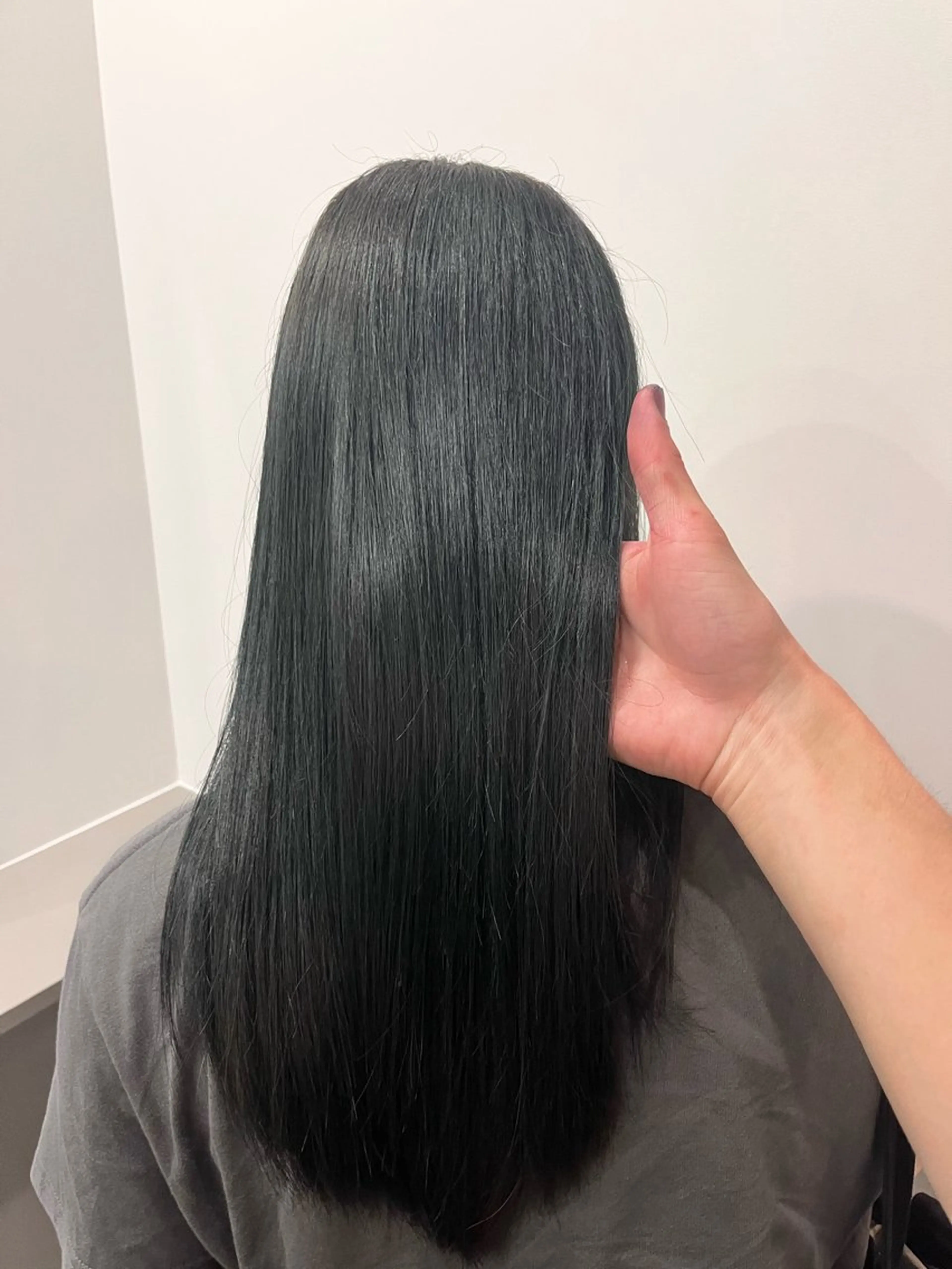 ロング カラー 黒髪 ブリーチ 透明感カラー ダブルカラー ブリーチなしカラー カット ヘアカラー トリートメント dogstar小林諒 パーマ/レイヤーのヘアスタイル