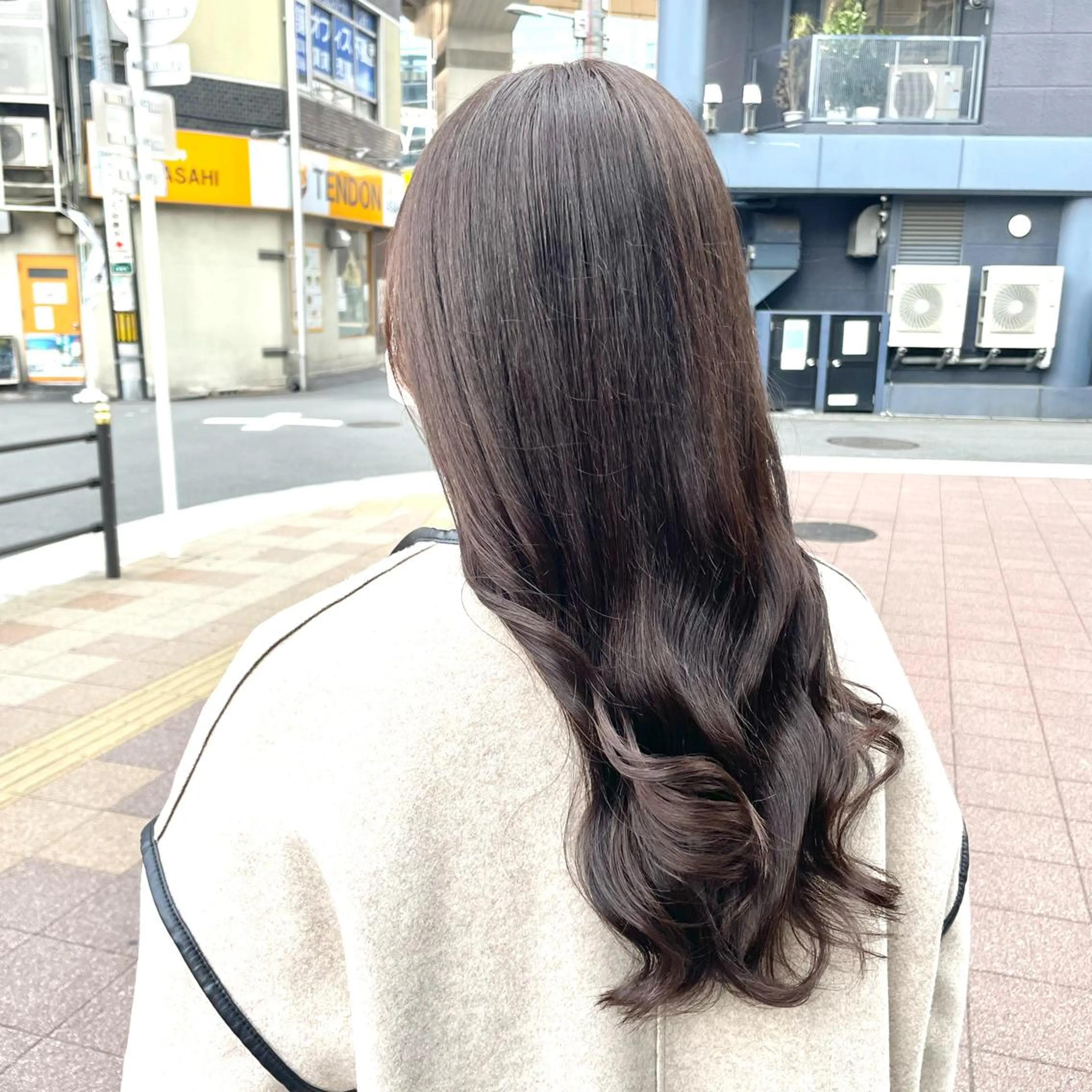 ロング カラー 肌に馴染む暗髪 梅田・増田のヘアスタイル