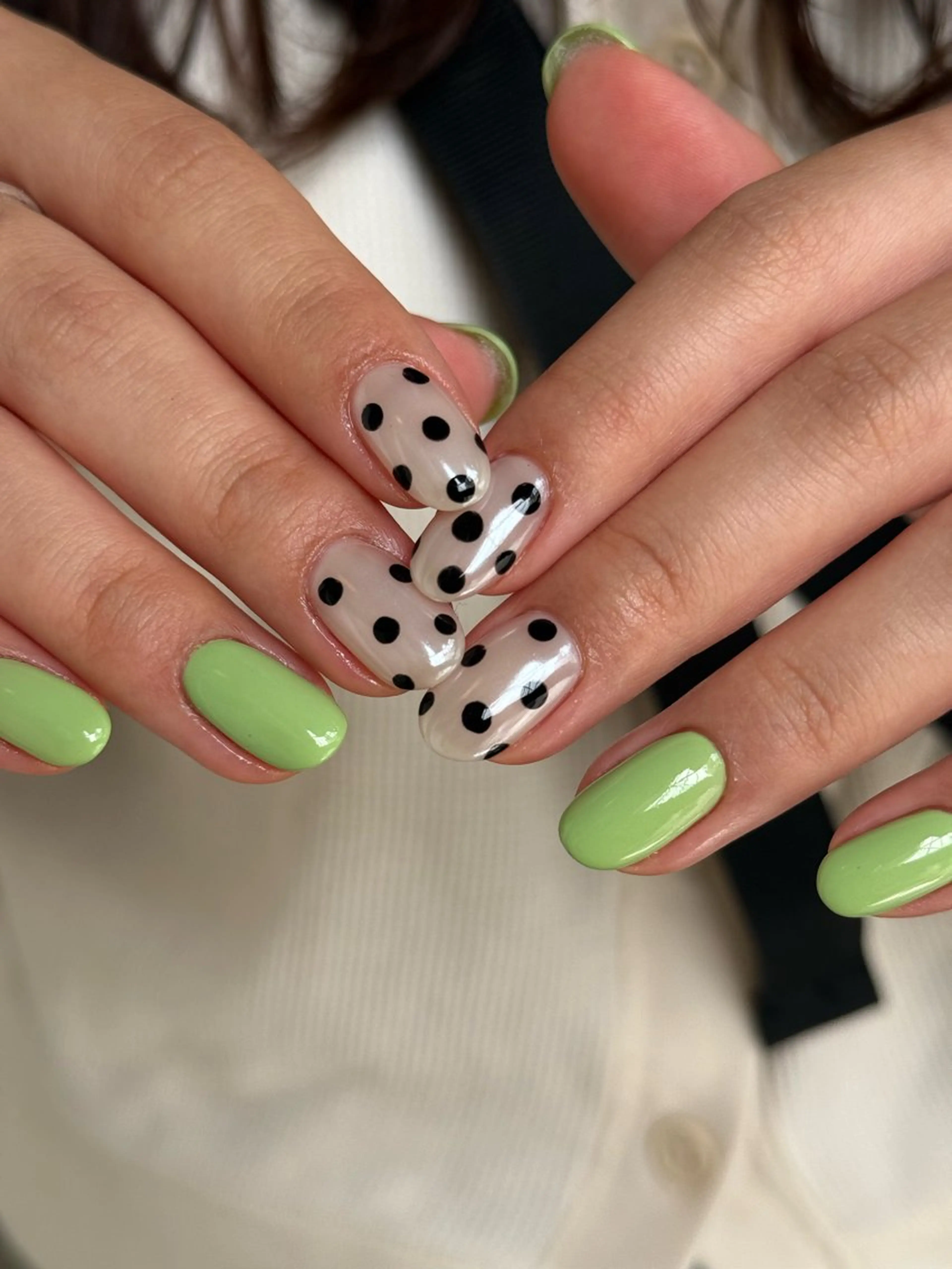 ネイル カジュアル ドット ミラーネイル ニュアンスネイル オフィスネイル ハンドネイル filonnail /　kotoneのネイルデザイン