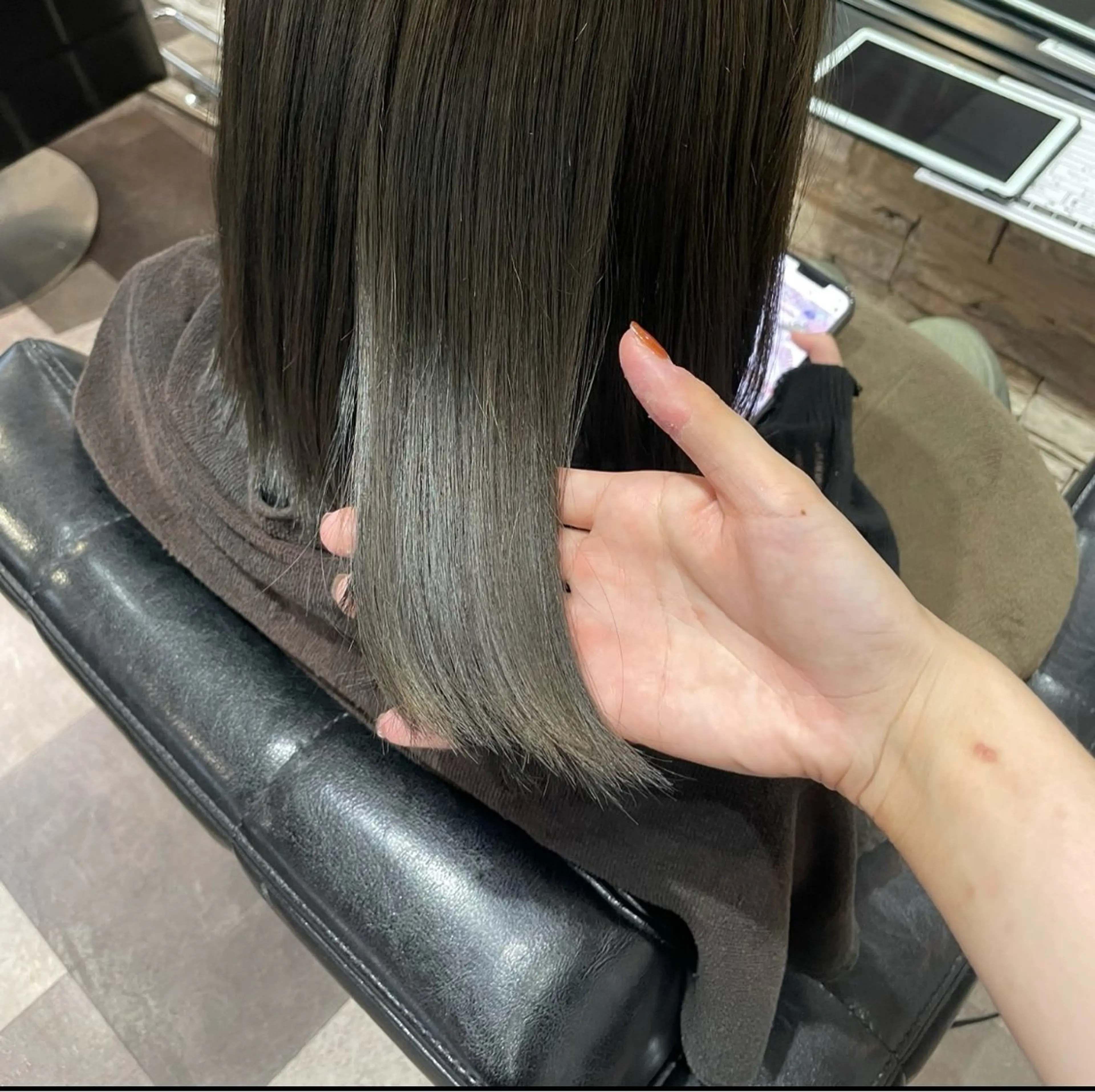 ミディアム ヘアカラー かりん髪質改善 /メンズカットのヘアスタイル