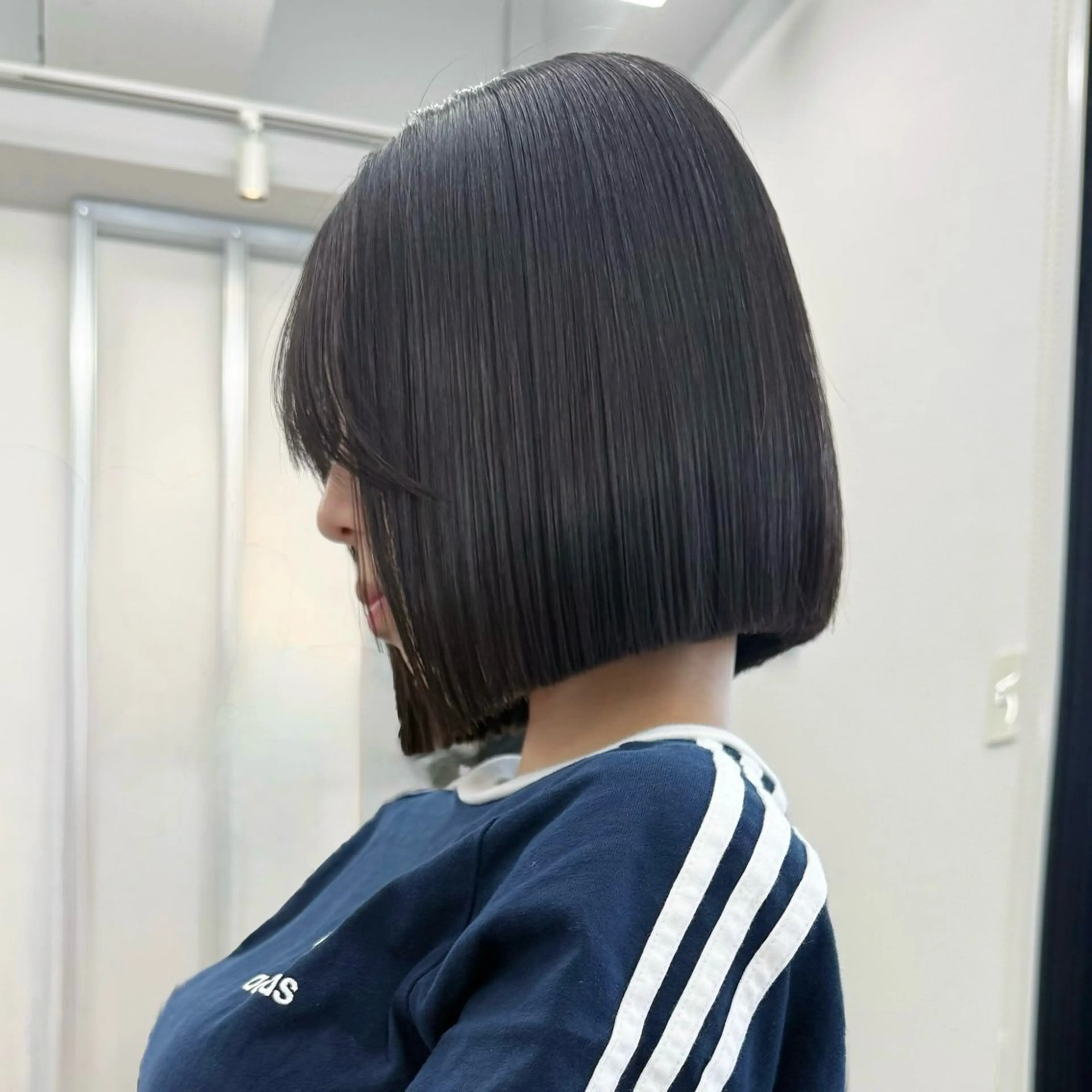 ミディアム ケアカラー ボブ 髪質改善 縮毛矯正 トリートメント カット 縮毛矯正 鍋田/ vivie/ 縮毛矯正／レイヤーのヘアスタイル