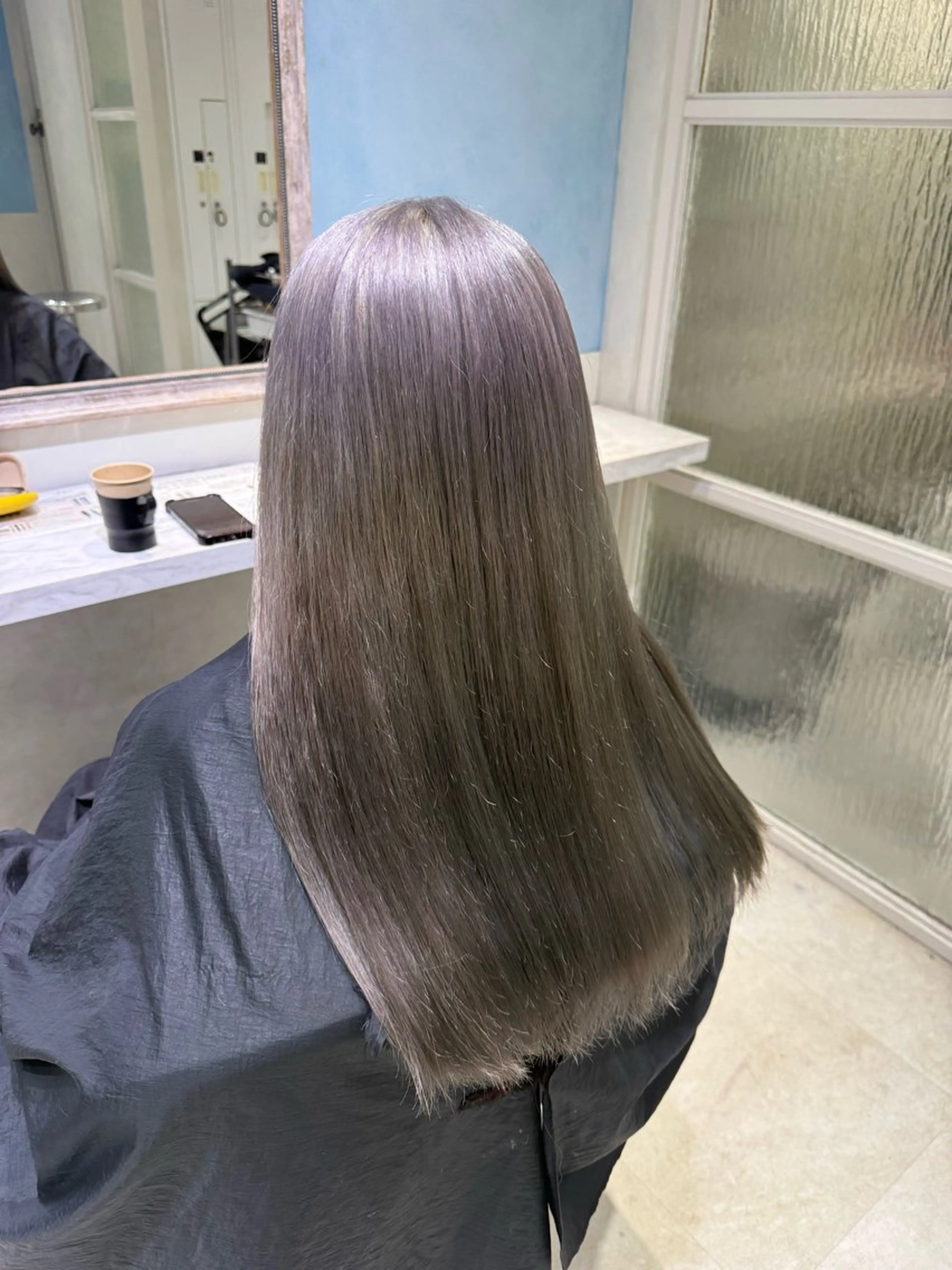 ロング カラー アッシュ ベージュカラー ブリーチ ブルーカラー 透明感カラー ヘアカラー ハイトーン/ブリーチ 💙みずき💙のヘアスタイル