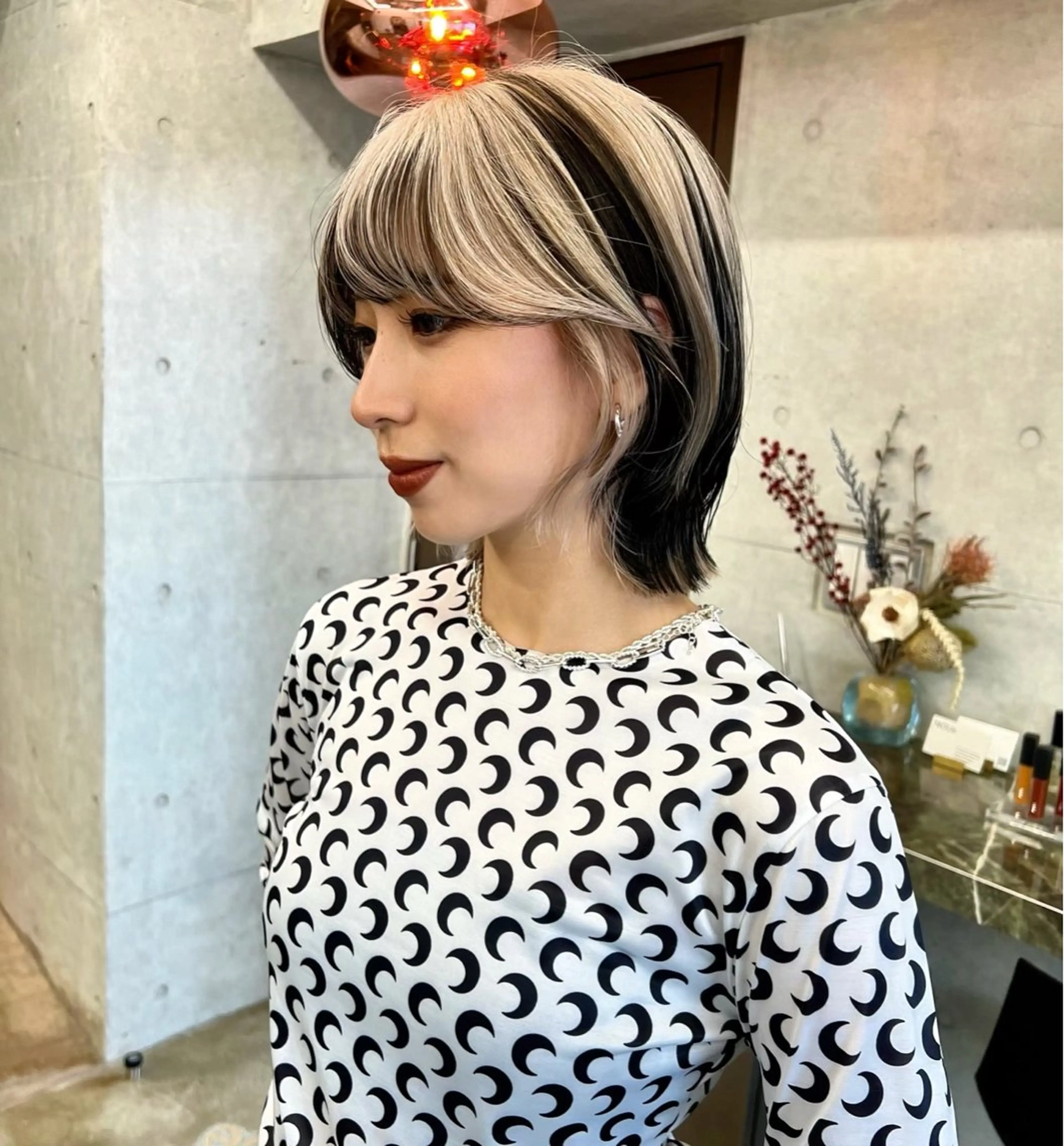 ミディアム カラー カット ヘアカラー ハイトーンカラー/ さらさのヘアスタイル