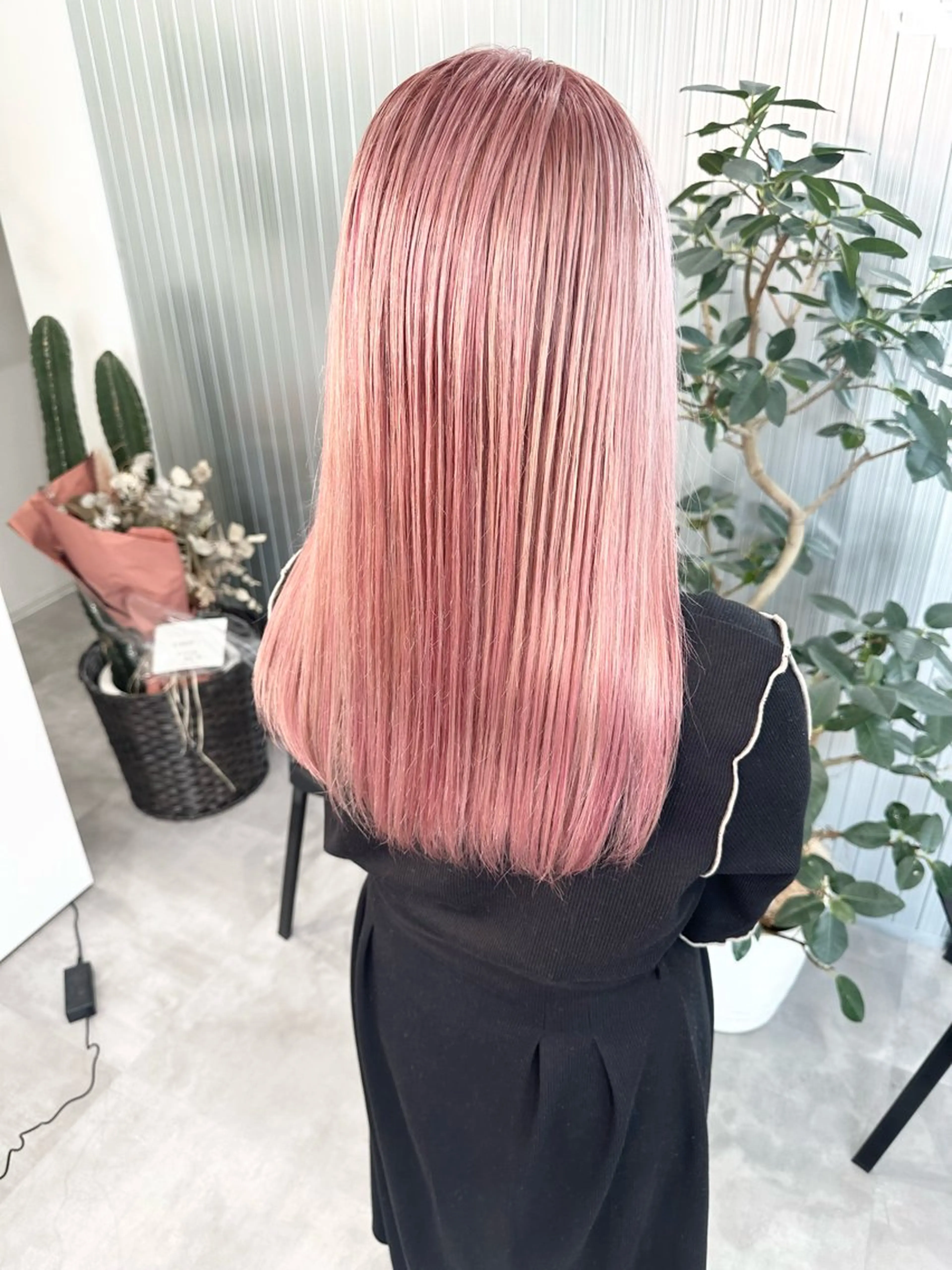 セミロング カラー カット ヘアカラー LOOP hairのヘアスタイル
