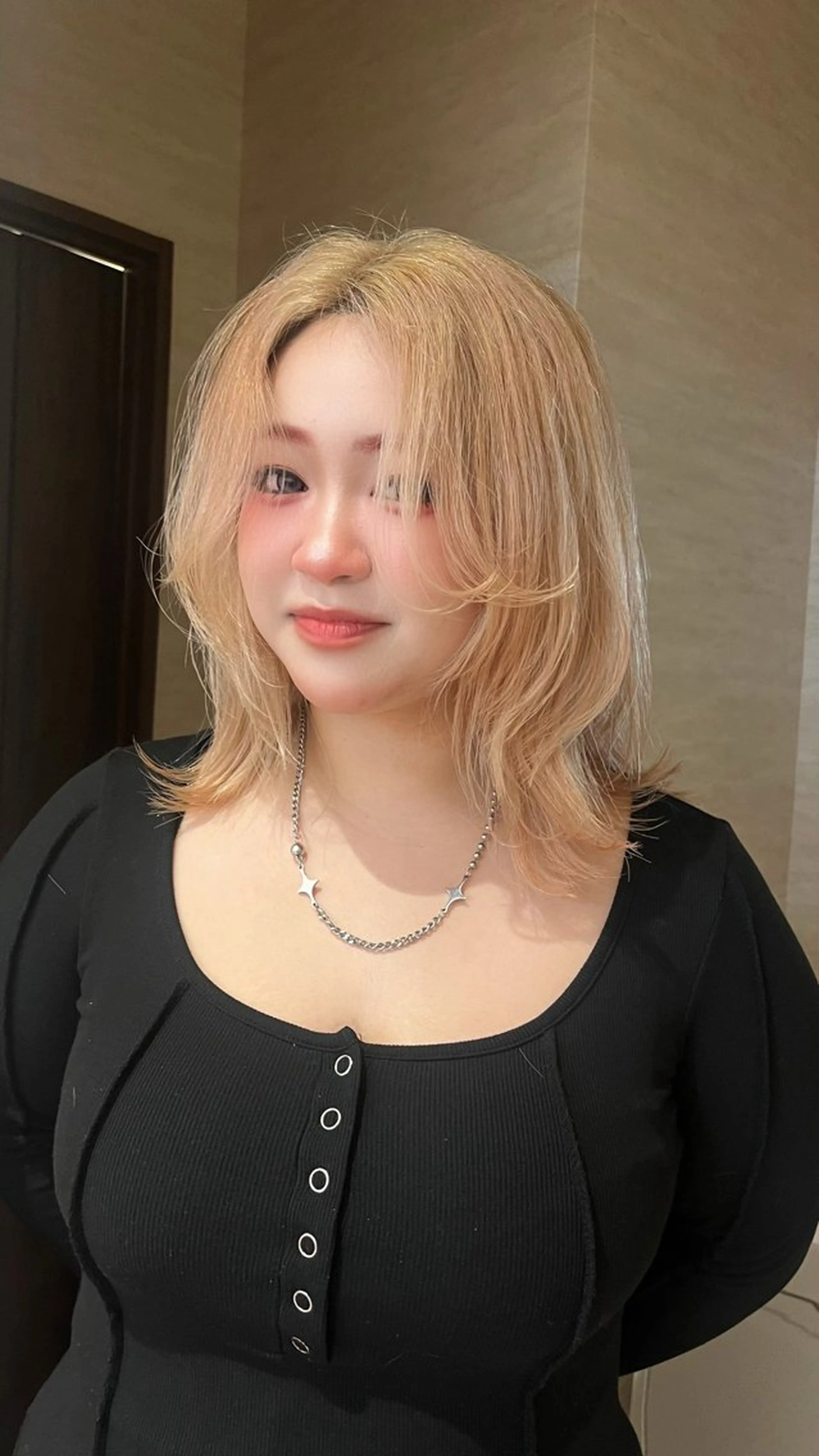 ミディアム カラー 柔らかい艶暖色 レイヤー🫧姫汝のヘアスタイル