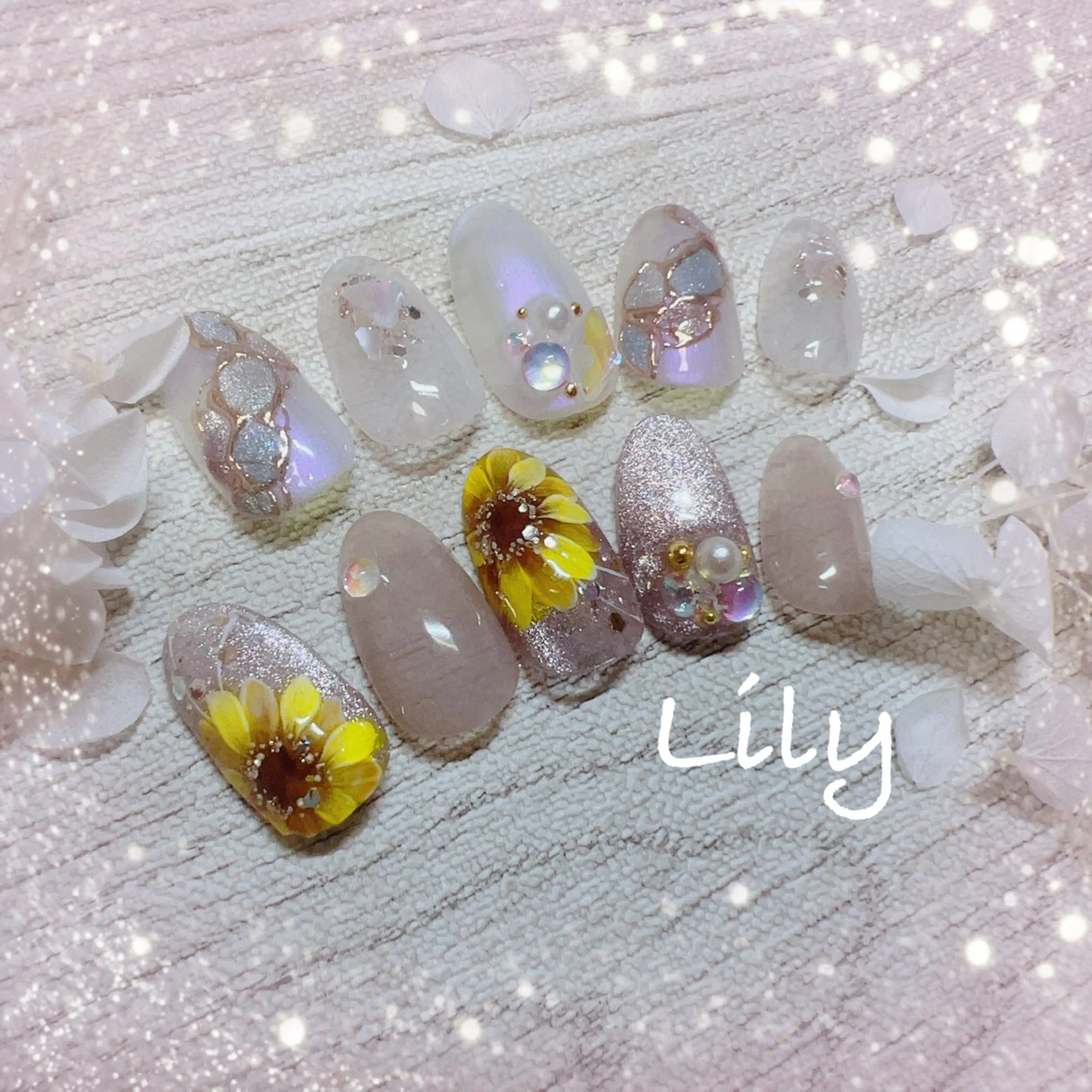 ネイル ハンドネイル Lily*nail 🌻Mii🌻のネイルデザイン