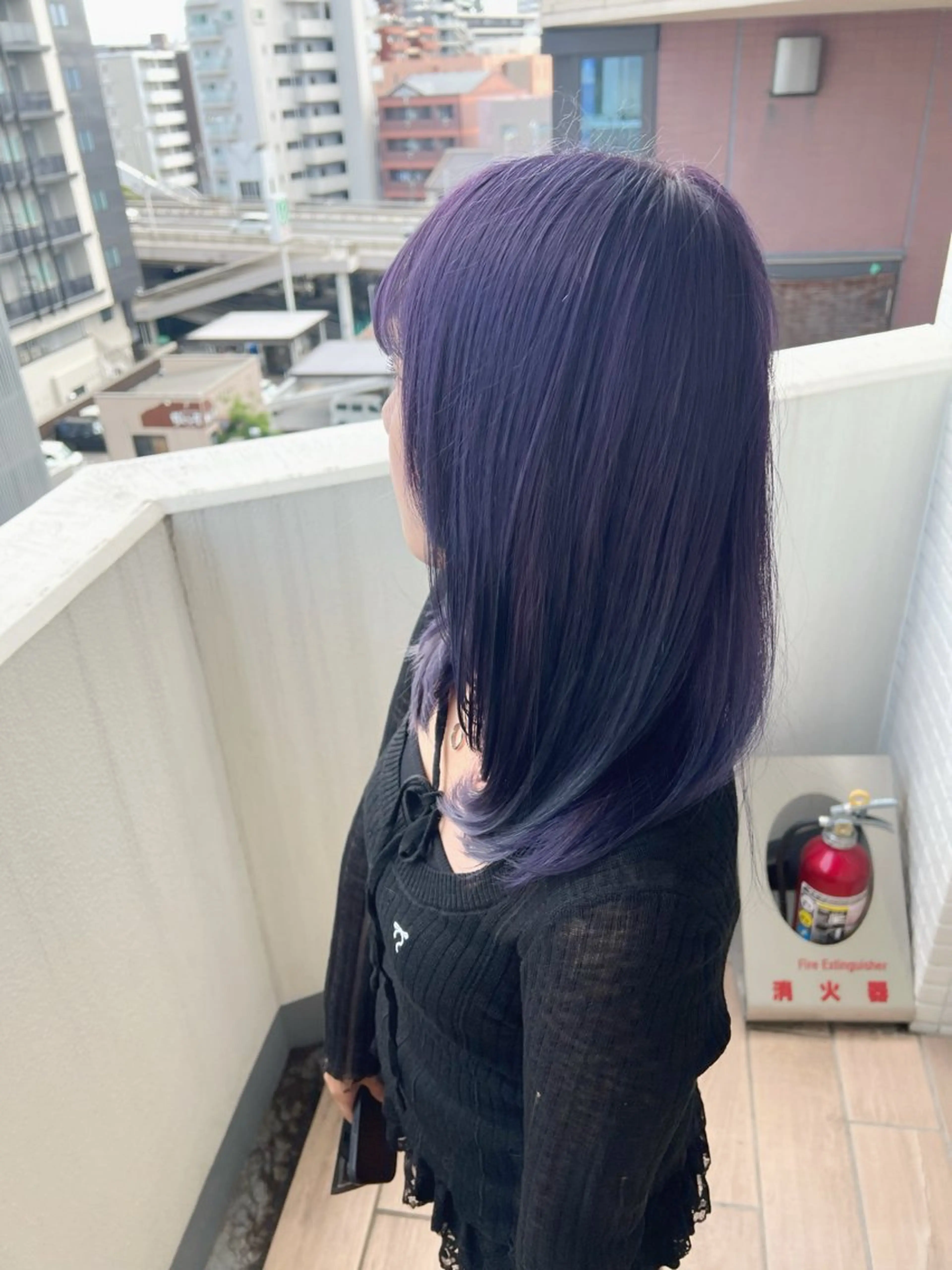 セミロング カラー ベージュカラー ブリーチ ブロンド ダブルカラー シルバー カット ヘアカラー トリートメント ブリーチ/髪質改善/ レイヤー/YUTO‎のヘアスタイル