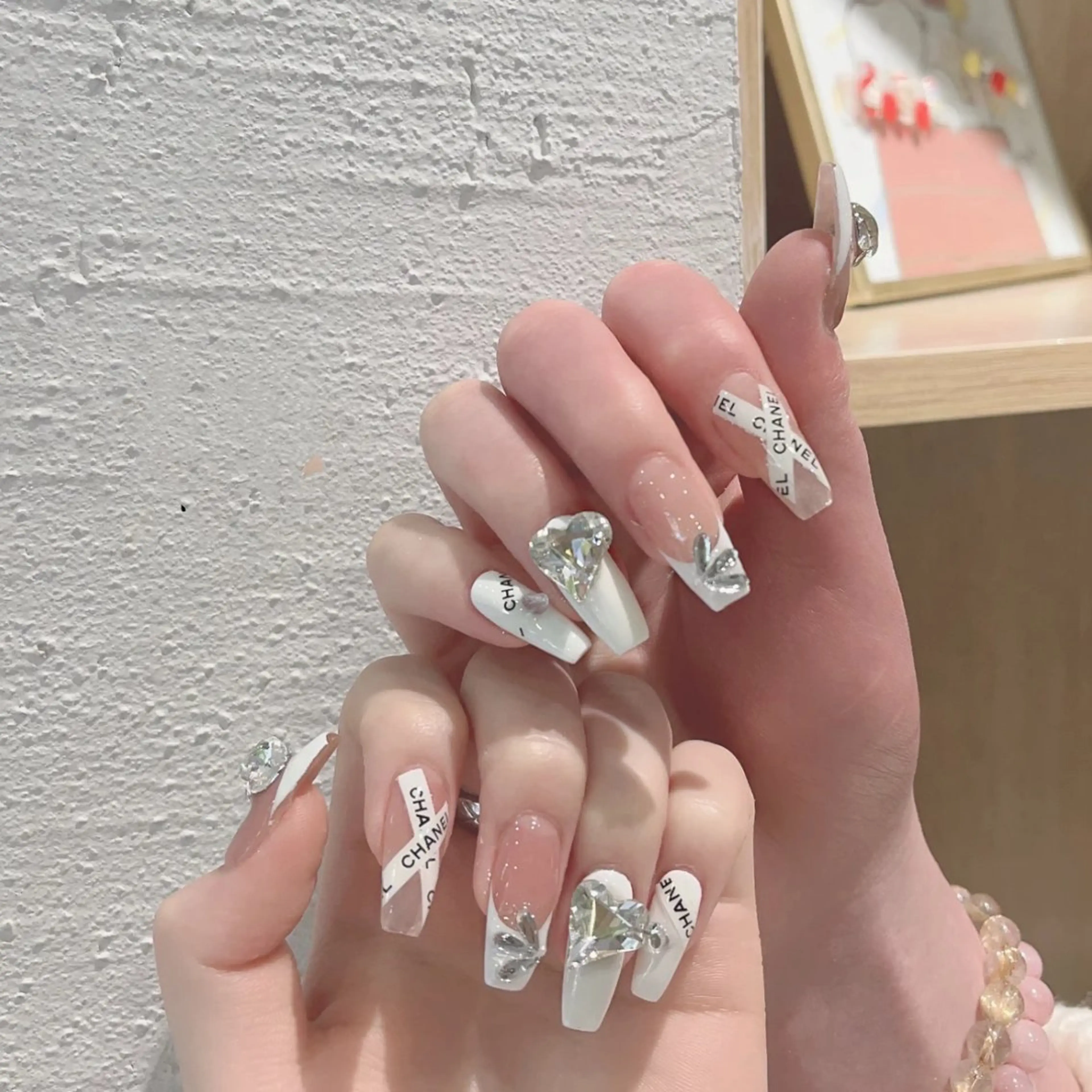 ネイル ハンドネイル ハンドケア 🍑 momo_nailのネイルデザイン