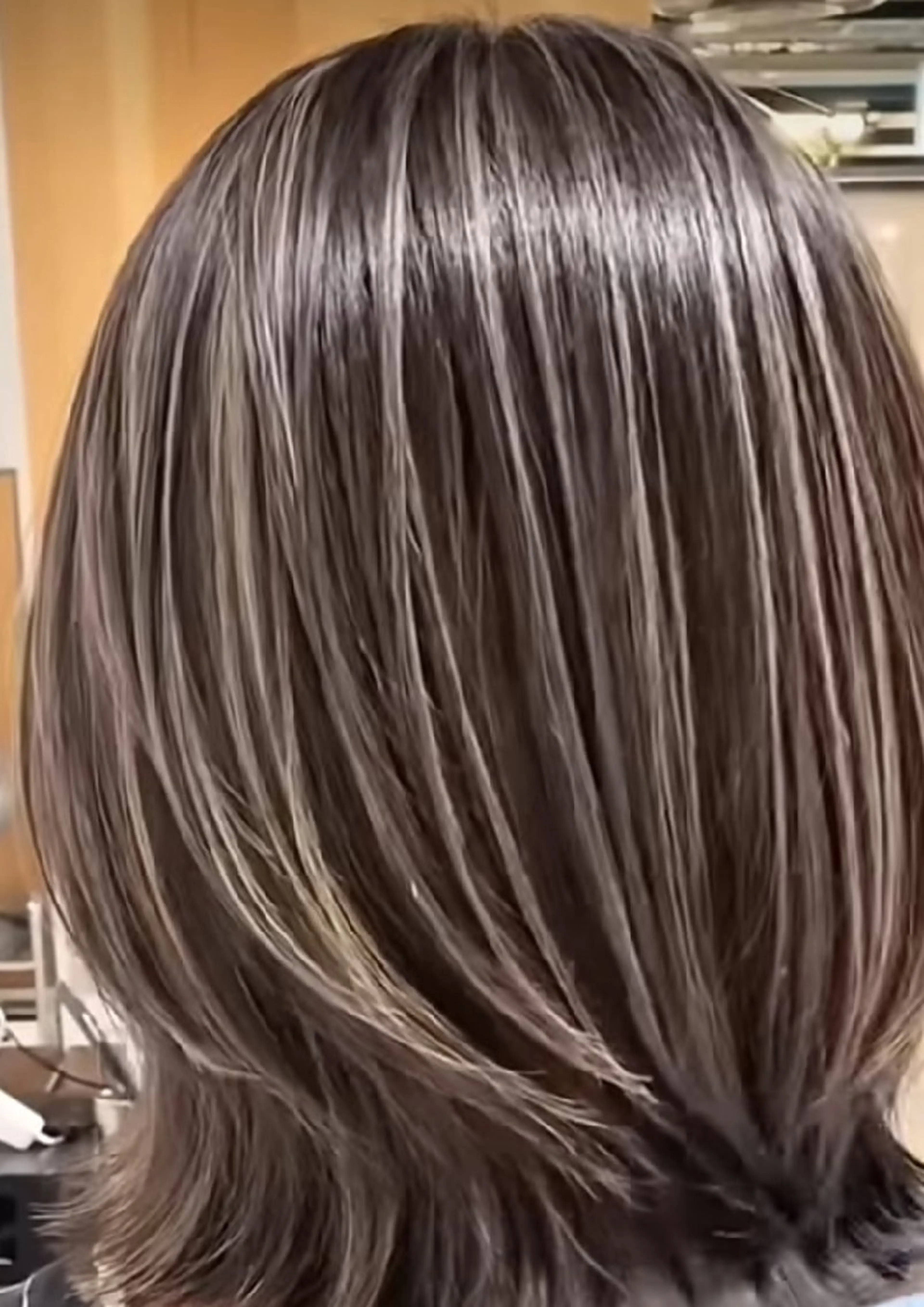 カット+白髪ぼかしハイライト+オンカラー(ケア剤入り)※ショート～ミディアムヘアの写真