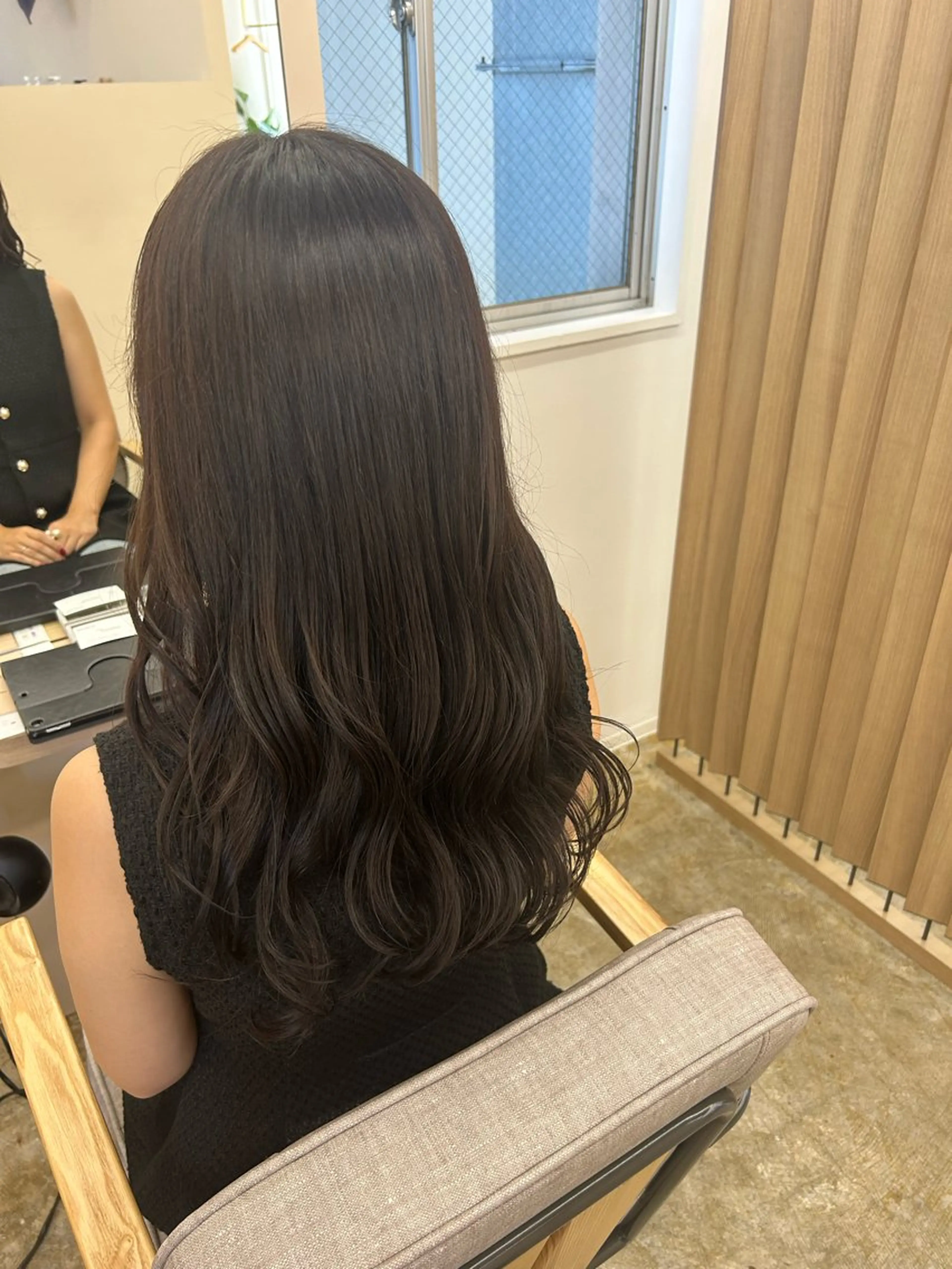 ロング カラー ブラウンカラー ラベンダーカラー レイヤーカット トリートメント Nanaha /レイヤーカットのヘアスタイル