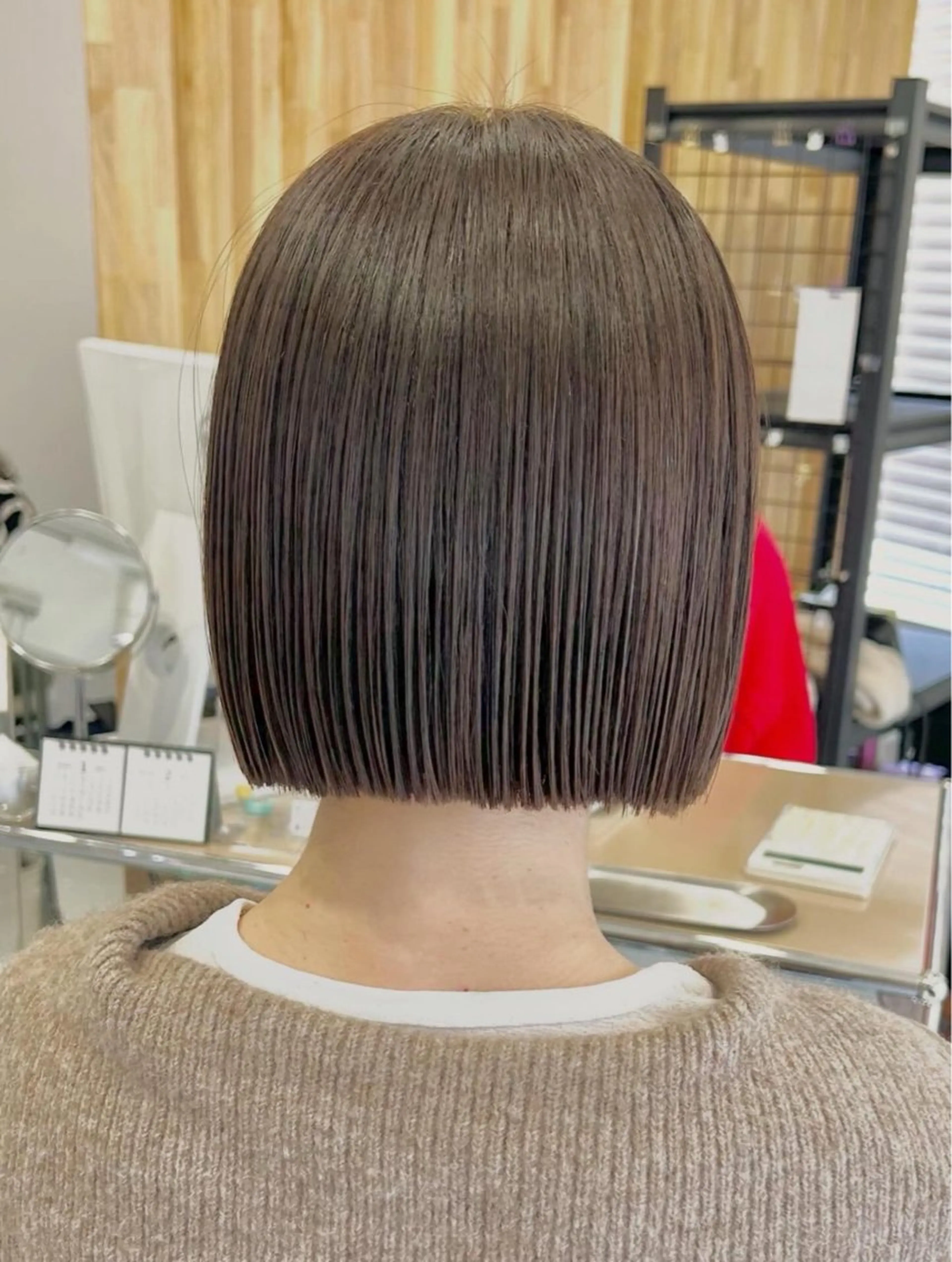ショート カラー カット ヘアカラー 縮毛矯正 トリートメント ぱつっとボブ/ 小野あかねのヘアスタイル