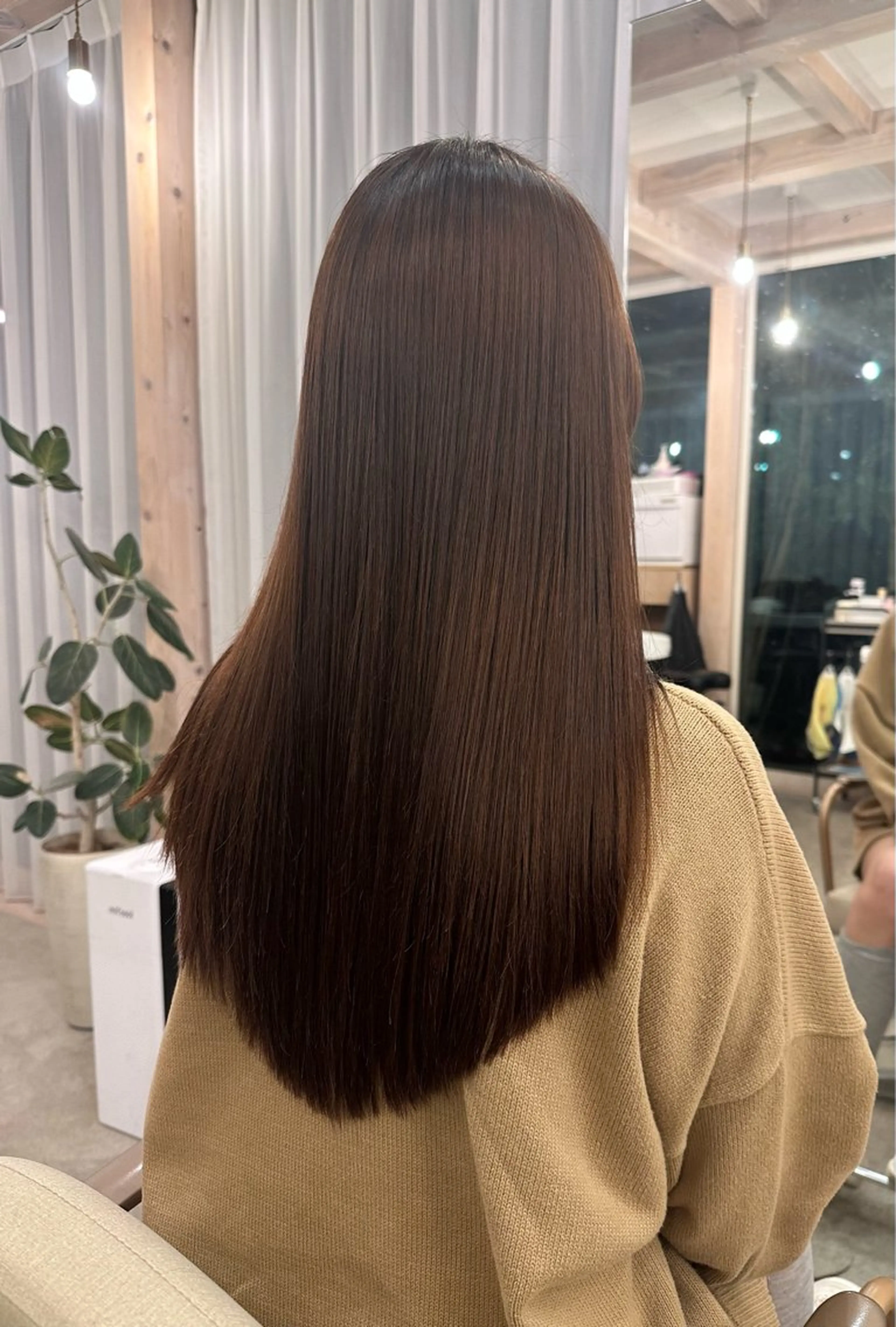 ロング ロング and c所属・NISHI （ニシ）のヘアスタイル