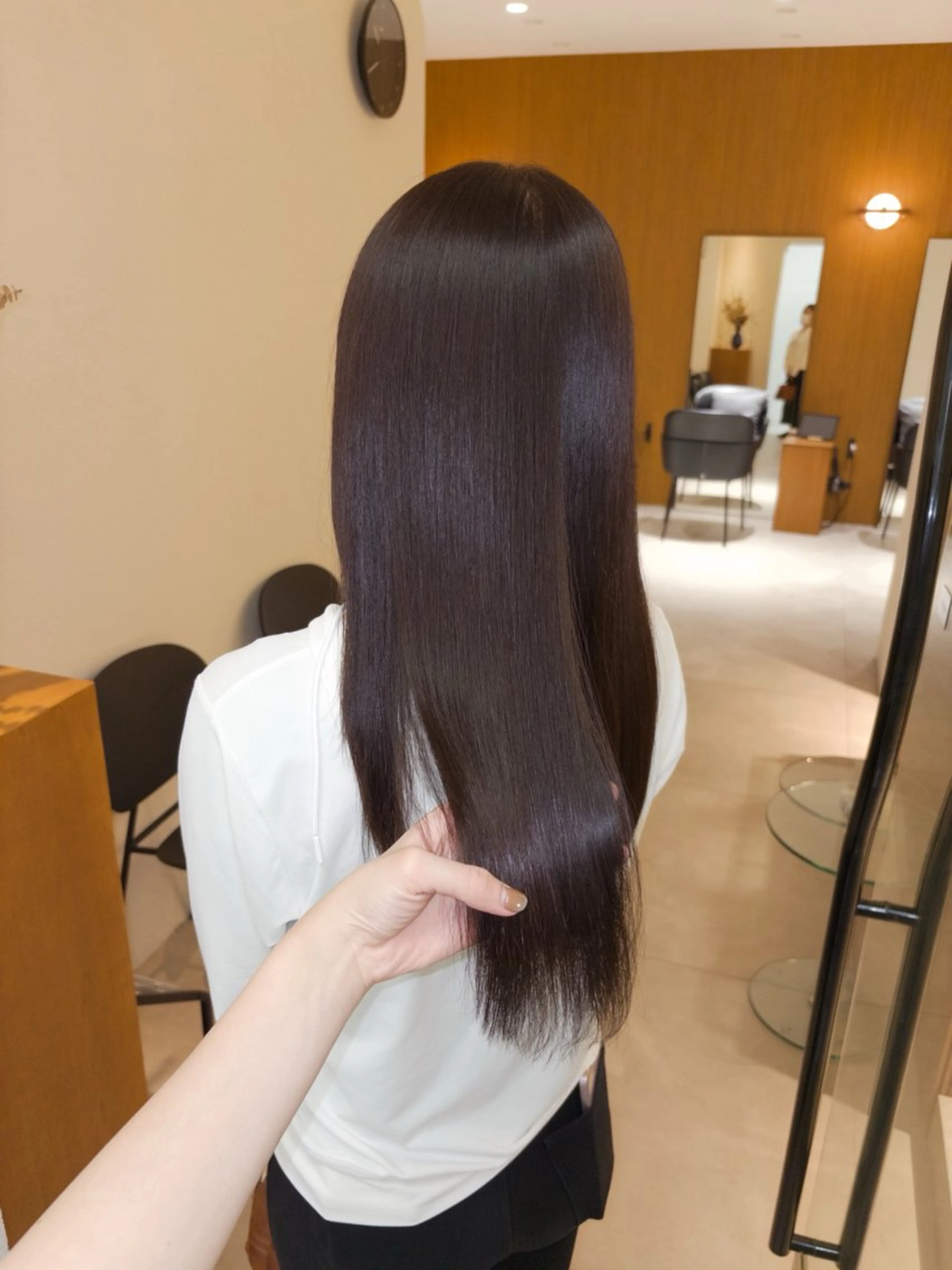 ロング カラー ヘアカラー yiye shioriのヘアスタイル