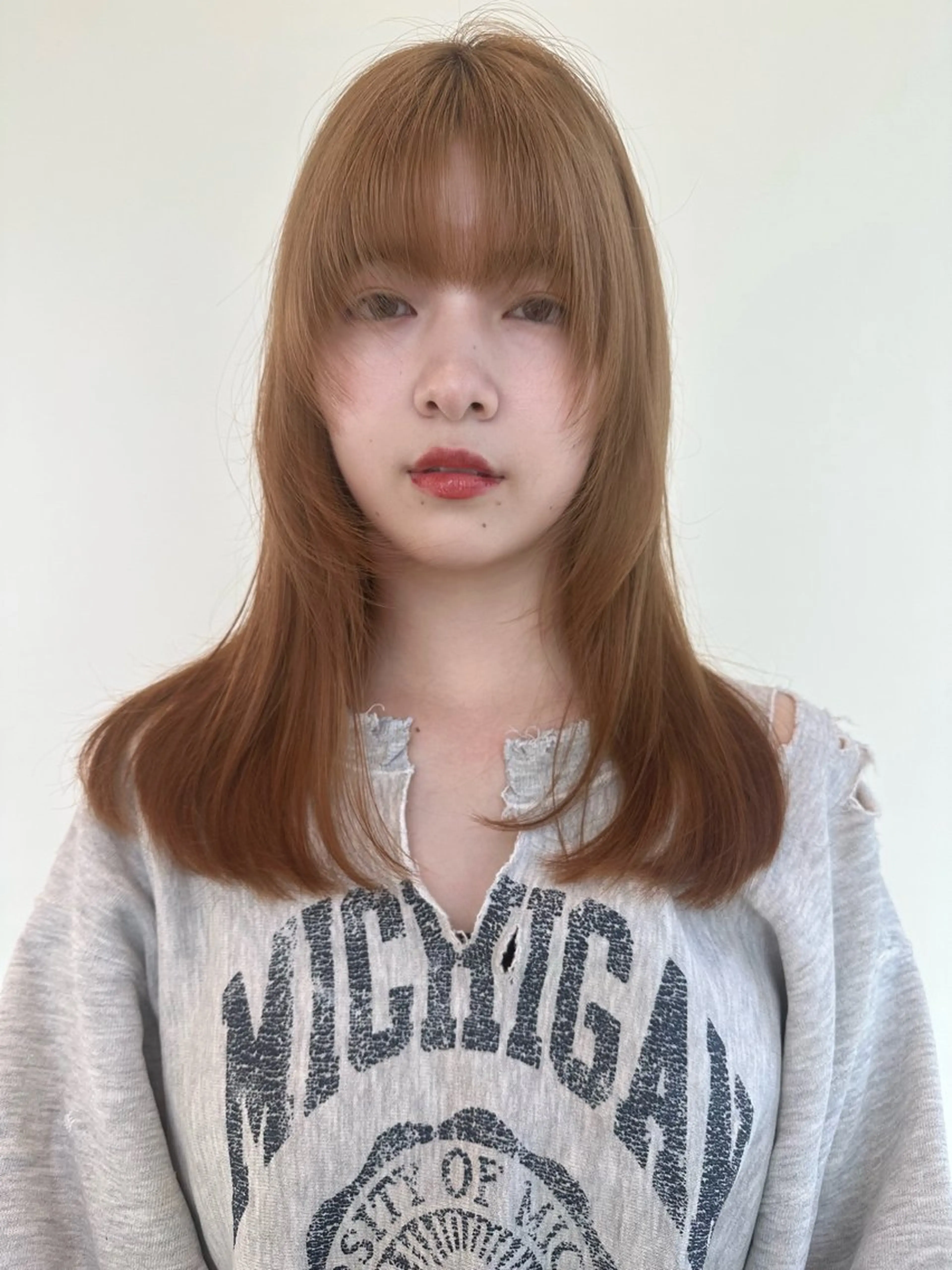 ロングのレイヤーカットの練習モデルです17時以後のご予約のみになりますの写真