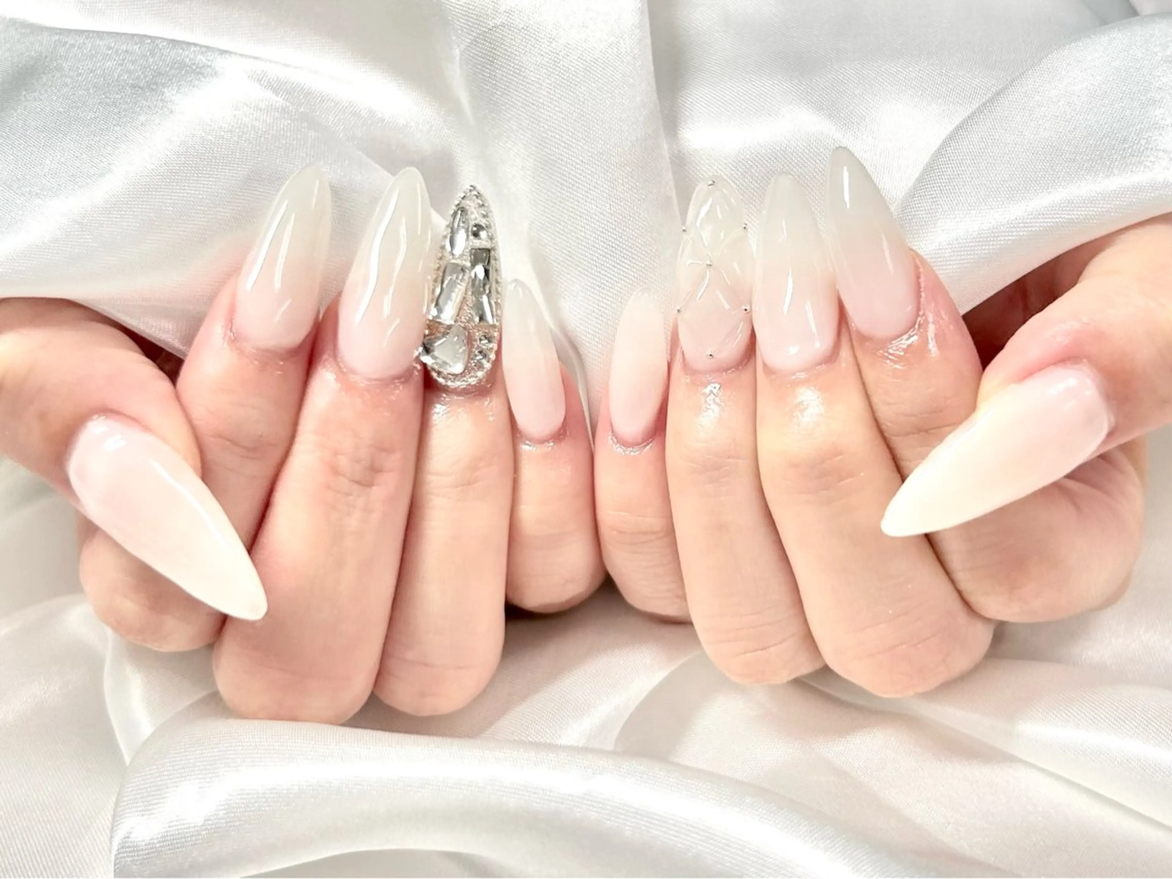 ネイル アートネイル ジェルネイル マグネットネイル 持ち込み パラジェル Nail Neige🐈🌙のネイルデザイン