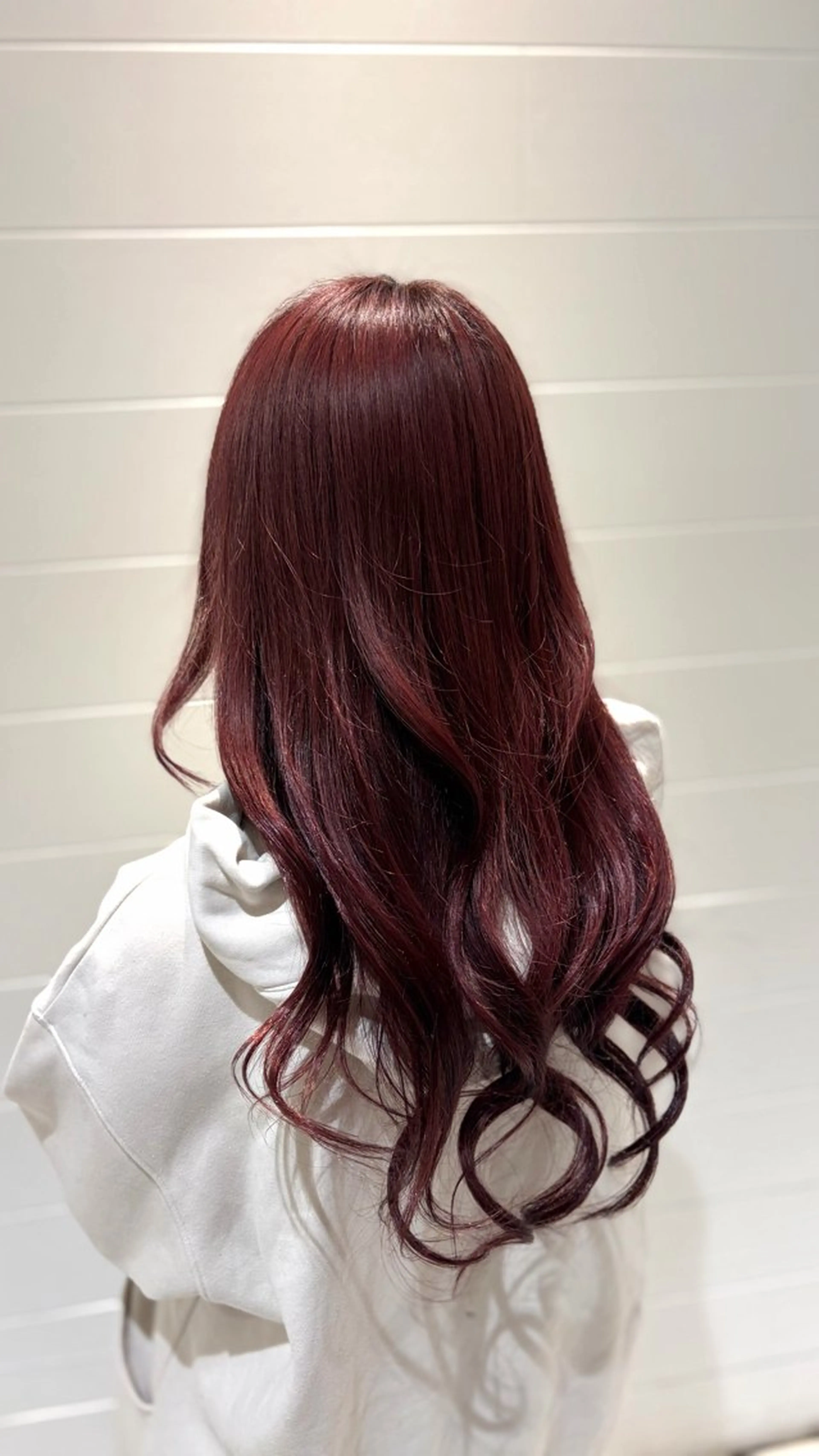 ロング カラー ブリーチ レッドカラー ヘアカラー 松尾 彩美華のヘアスタイル