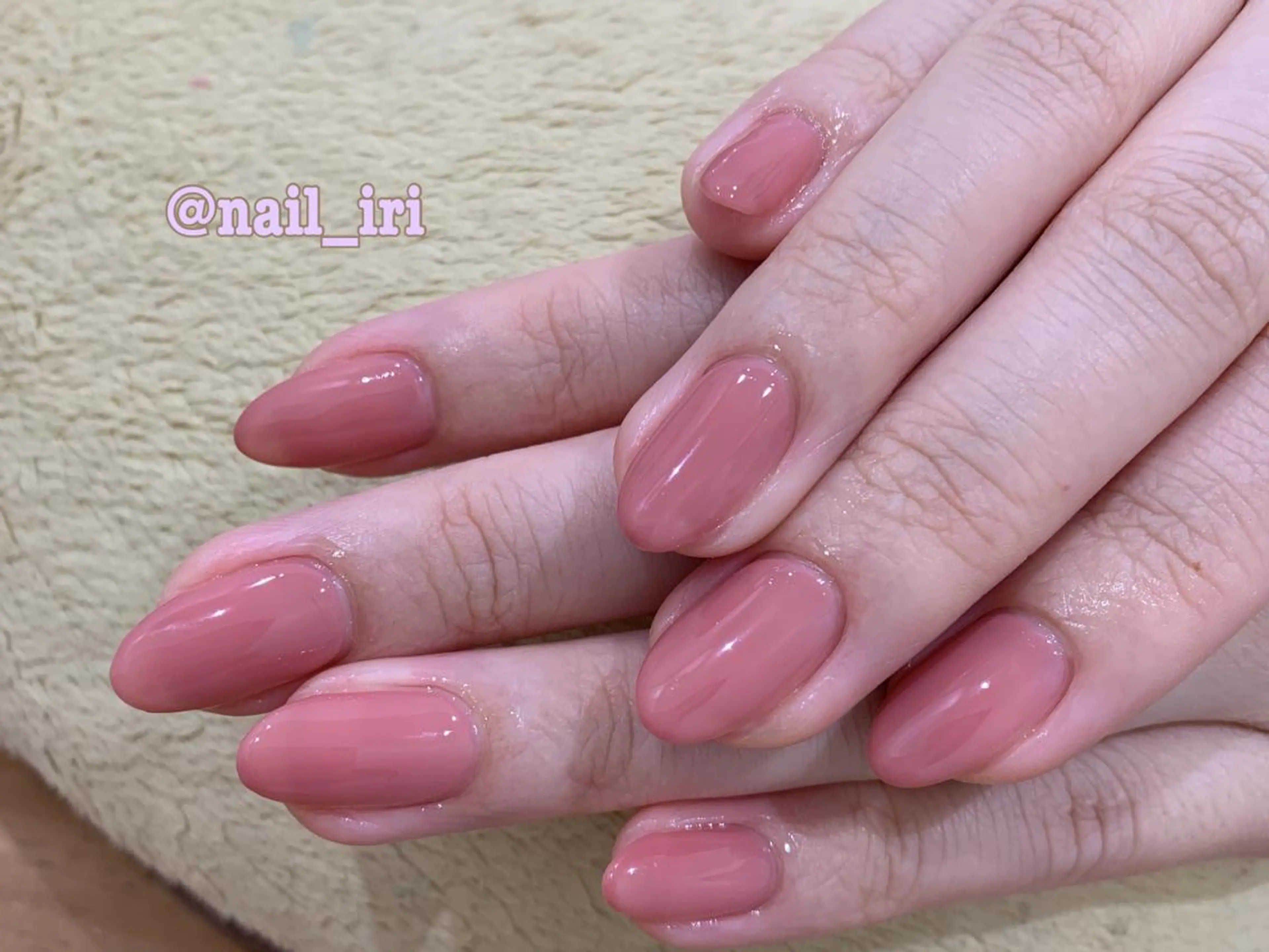 ネイル ワンカラーネイル ピンク ハンドネイル 中川 愛理のネイルデザイン