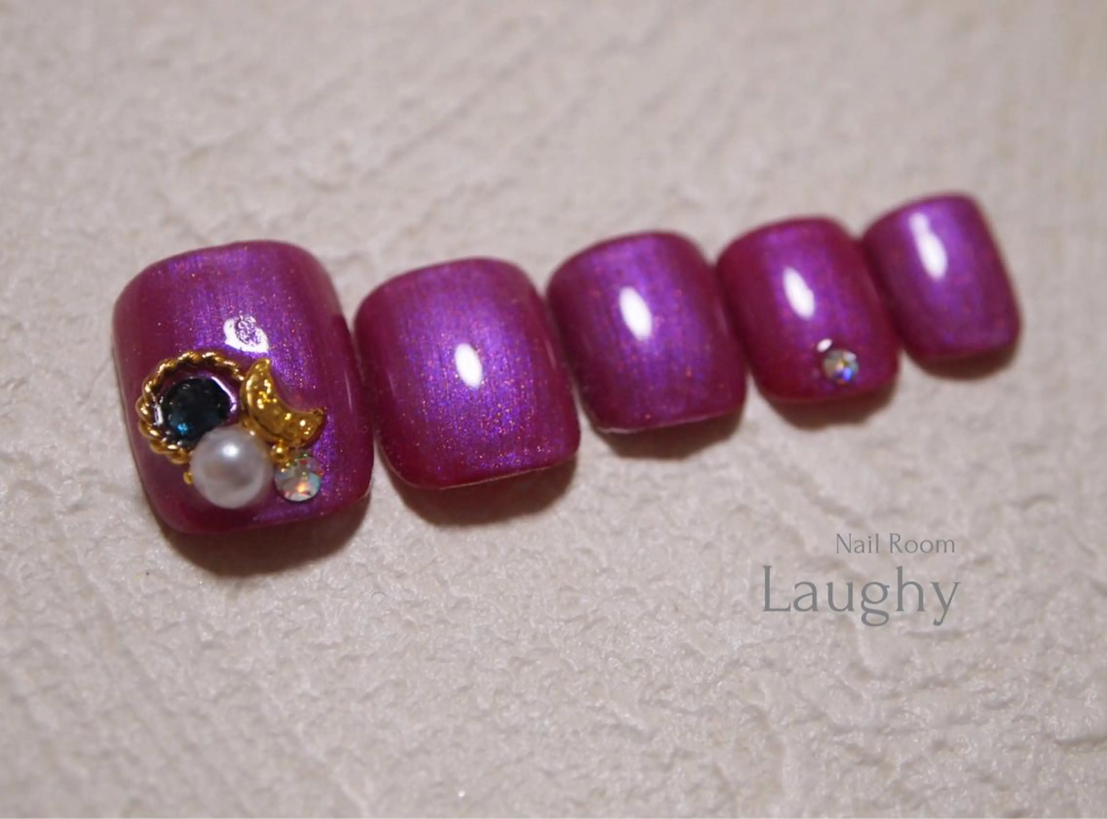 ネイル ボルドー フットネイル Nail Room Laughyのネイルデザイン