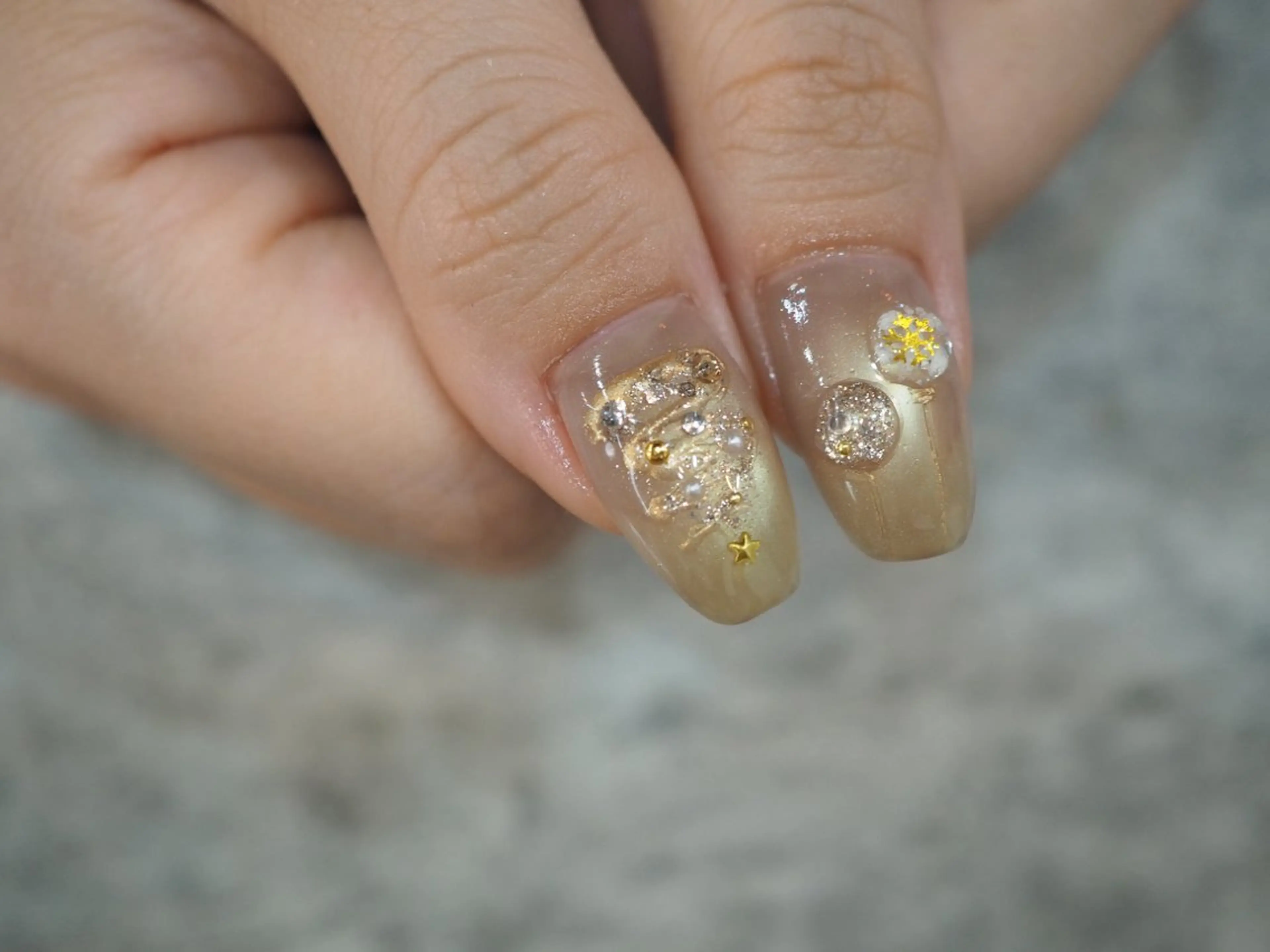 ネイル 冬ネイル クリスマス glaNje shioriのネイルデザイン