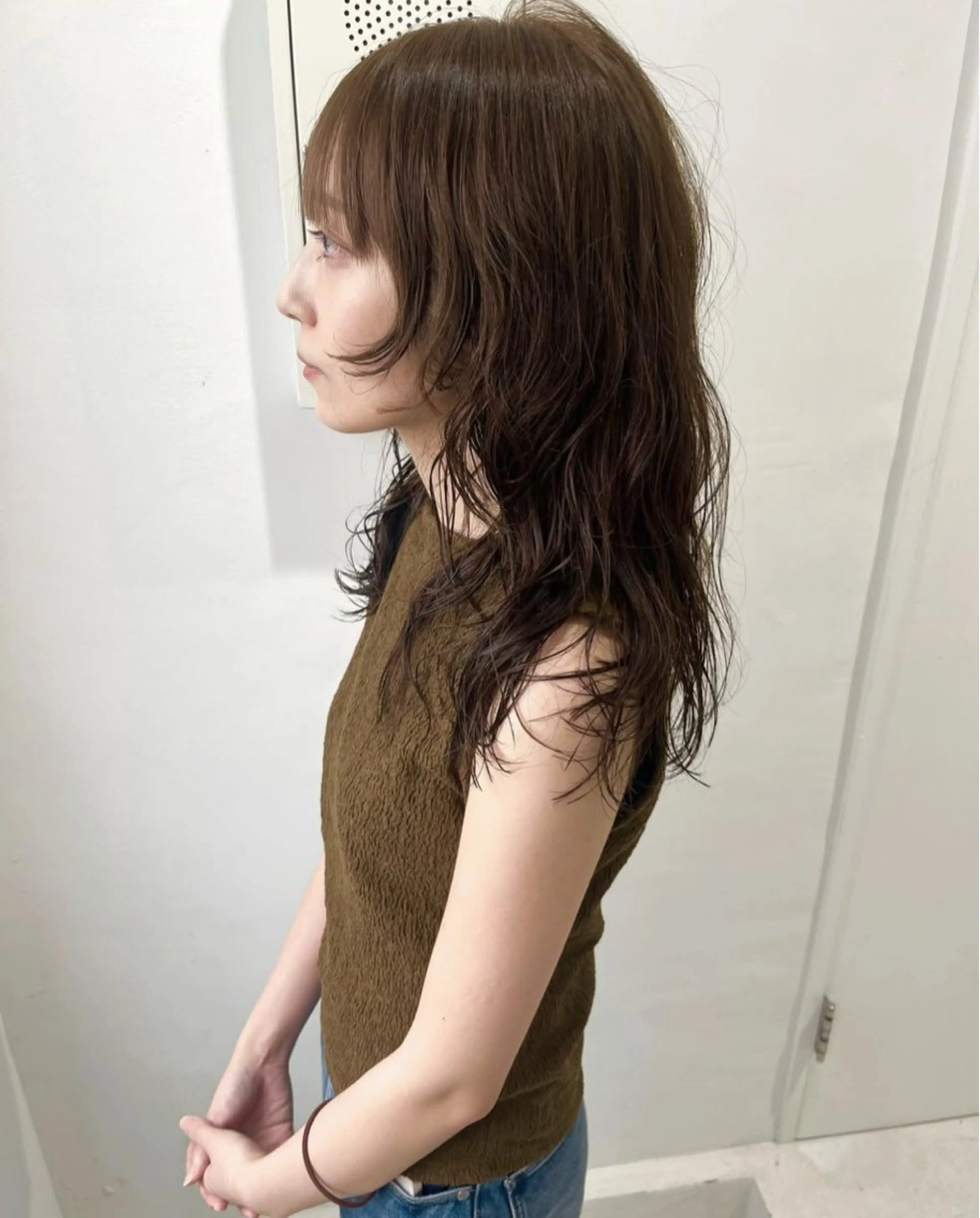 セミロング セミロングパーマ レイヤーカット 似合わせカット Muミュー/ブリーチ ハイトーン　Wカラーのヘアスタイル