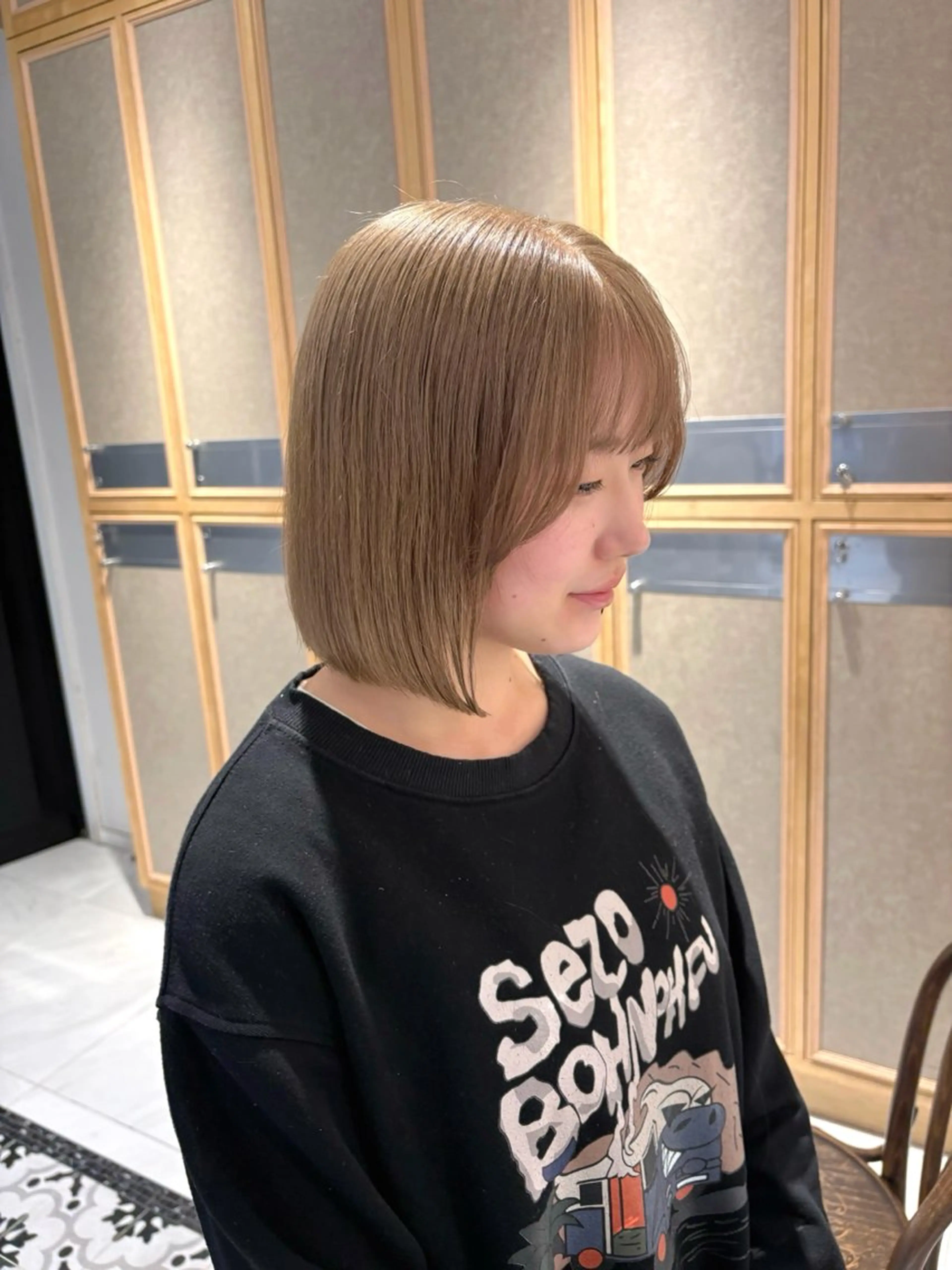 ミディアム カラー ベージュカラー ボブ カット ヘアカラー トリートメント ヘアセット 垢抜け/レイヤー /艶カラー🪼風香のヘアスタイル
